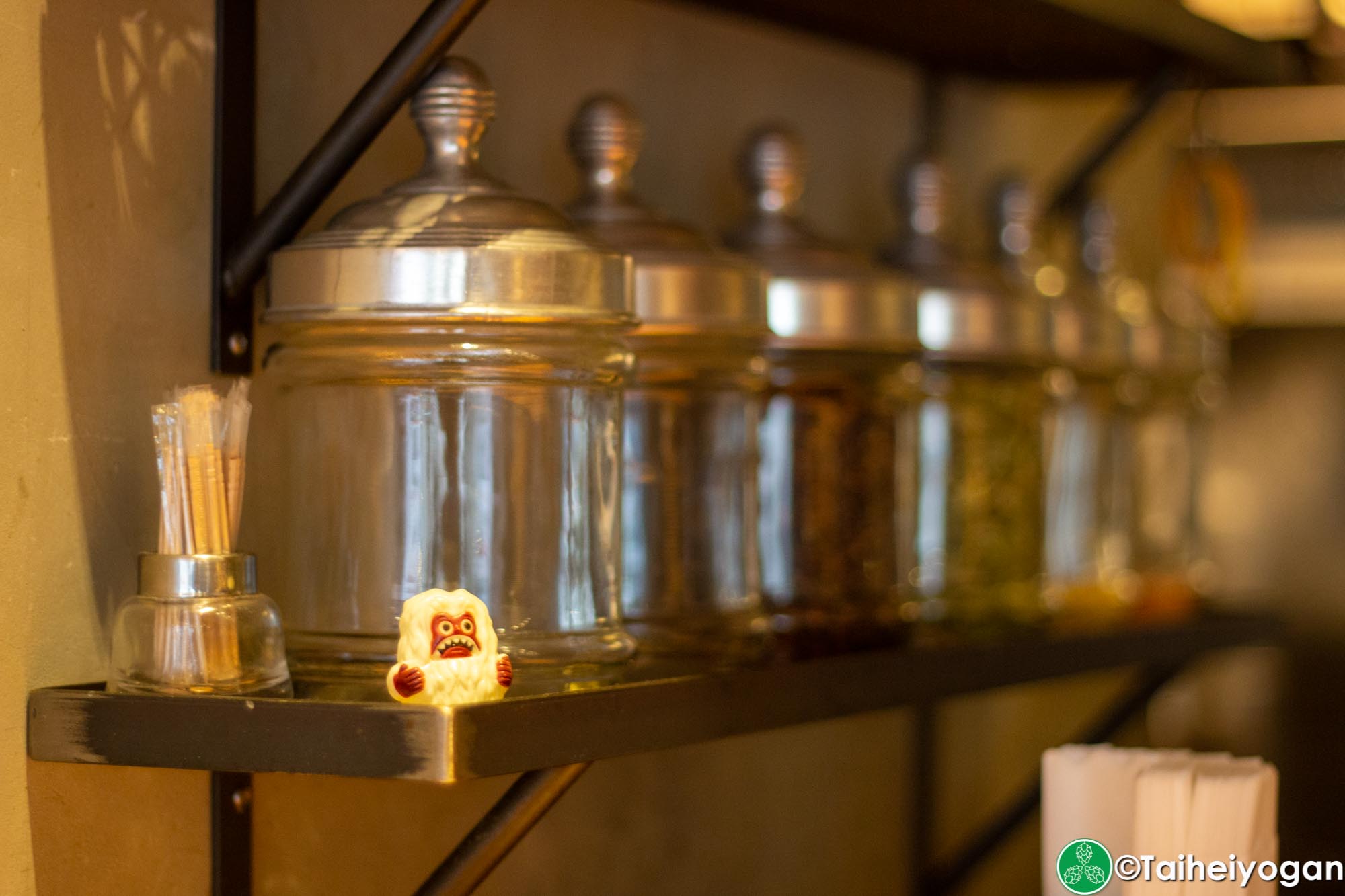 Himalaya Table - Interior - Spices