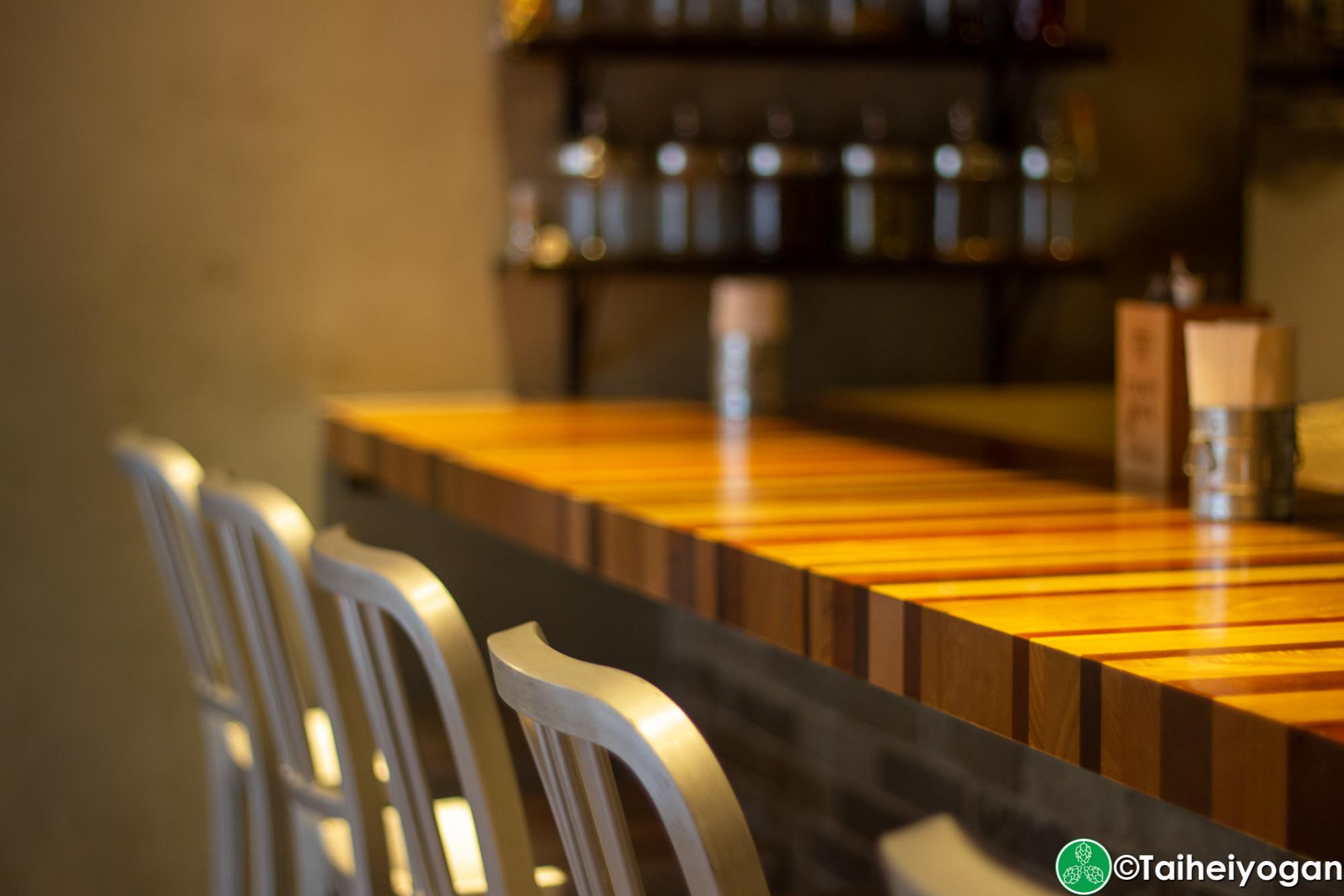 Himalaya Table - Interior - Bar Counter