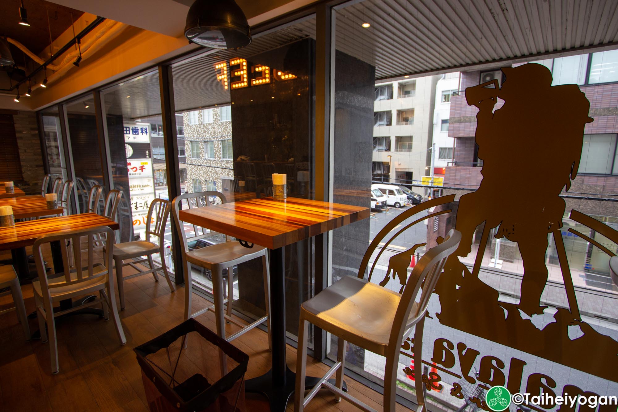 Himalaya Table - Interior - Tables