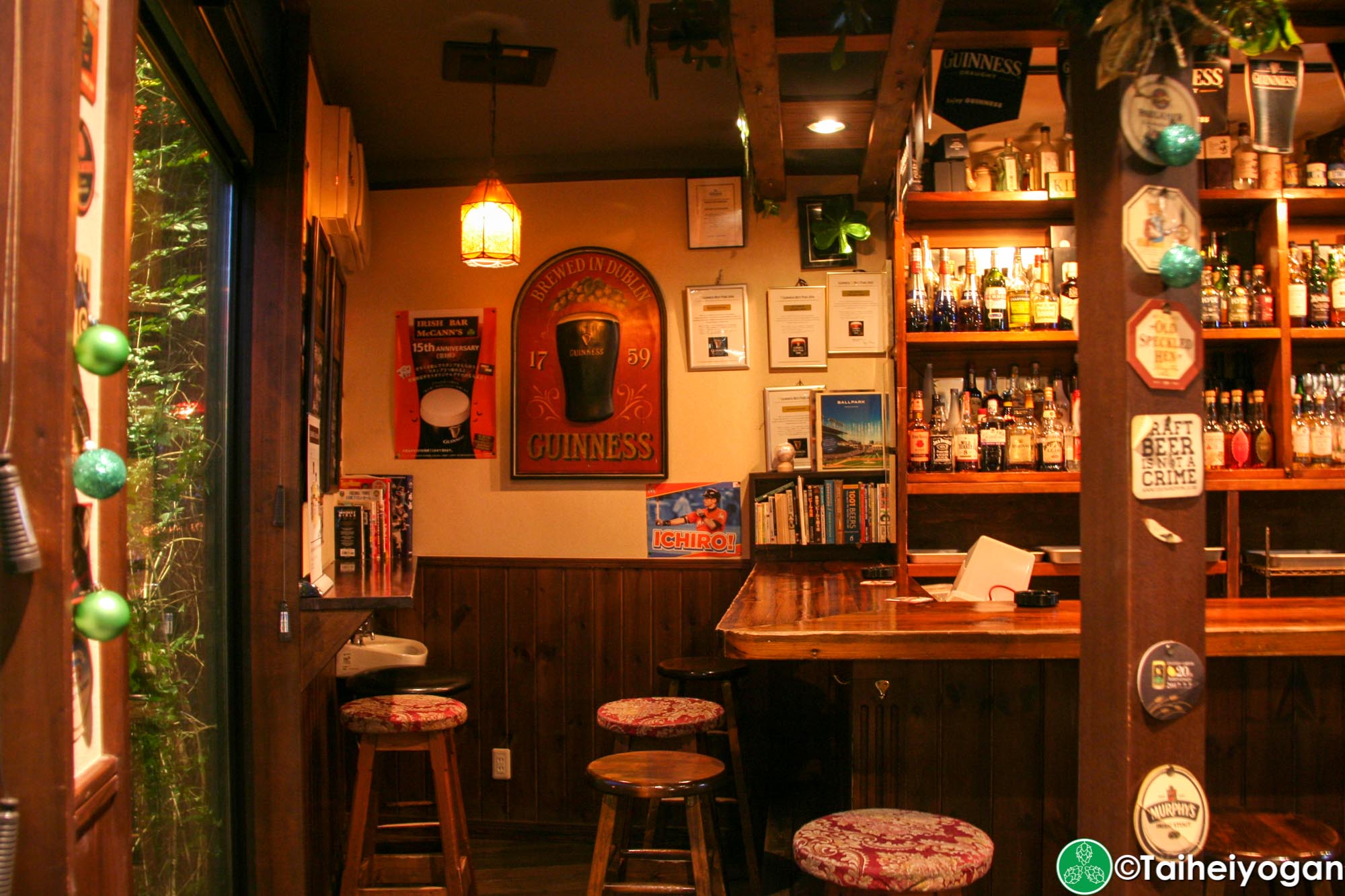 Irish Bar McCann's - Interior - 2F Bar