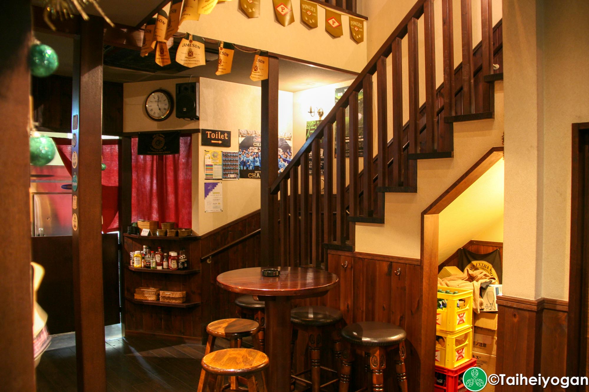 Irish Bar McCann's - Interior - 2F