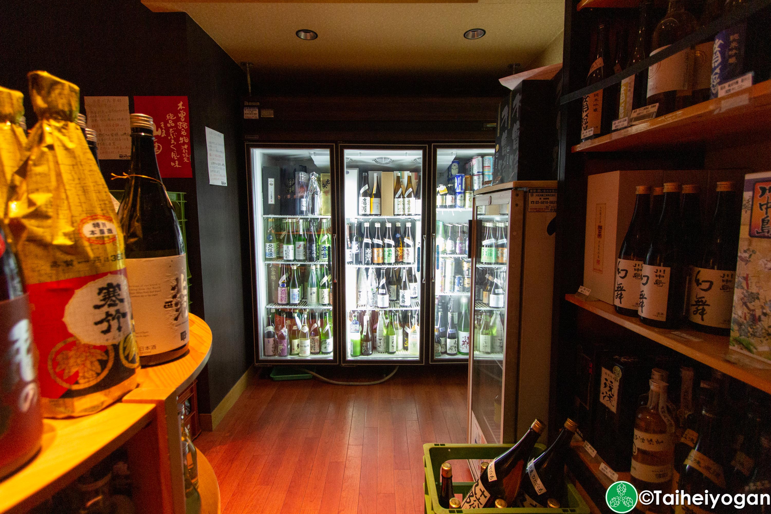 Shinshu Osake Mura - 信州お酒村 - Interior - Bottle Shop Area