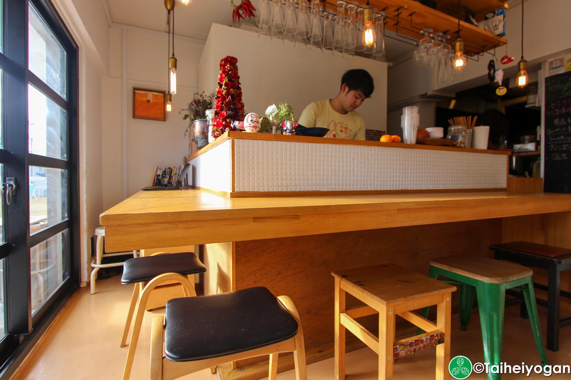 And Beer - Interior - Bar Counter