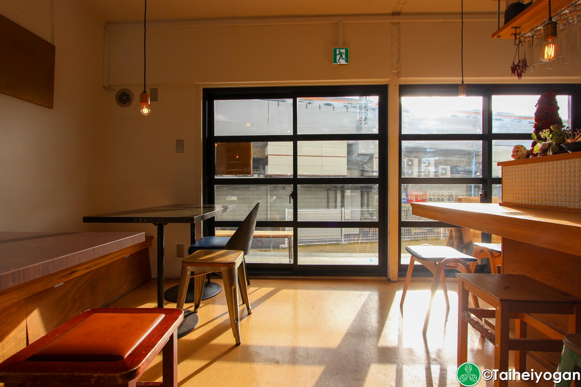 And Beer - Interior