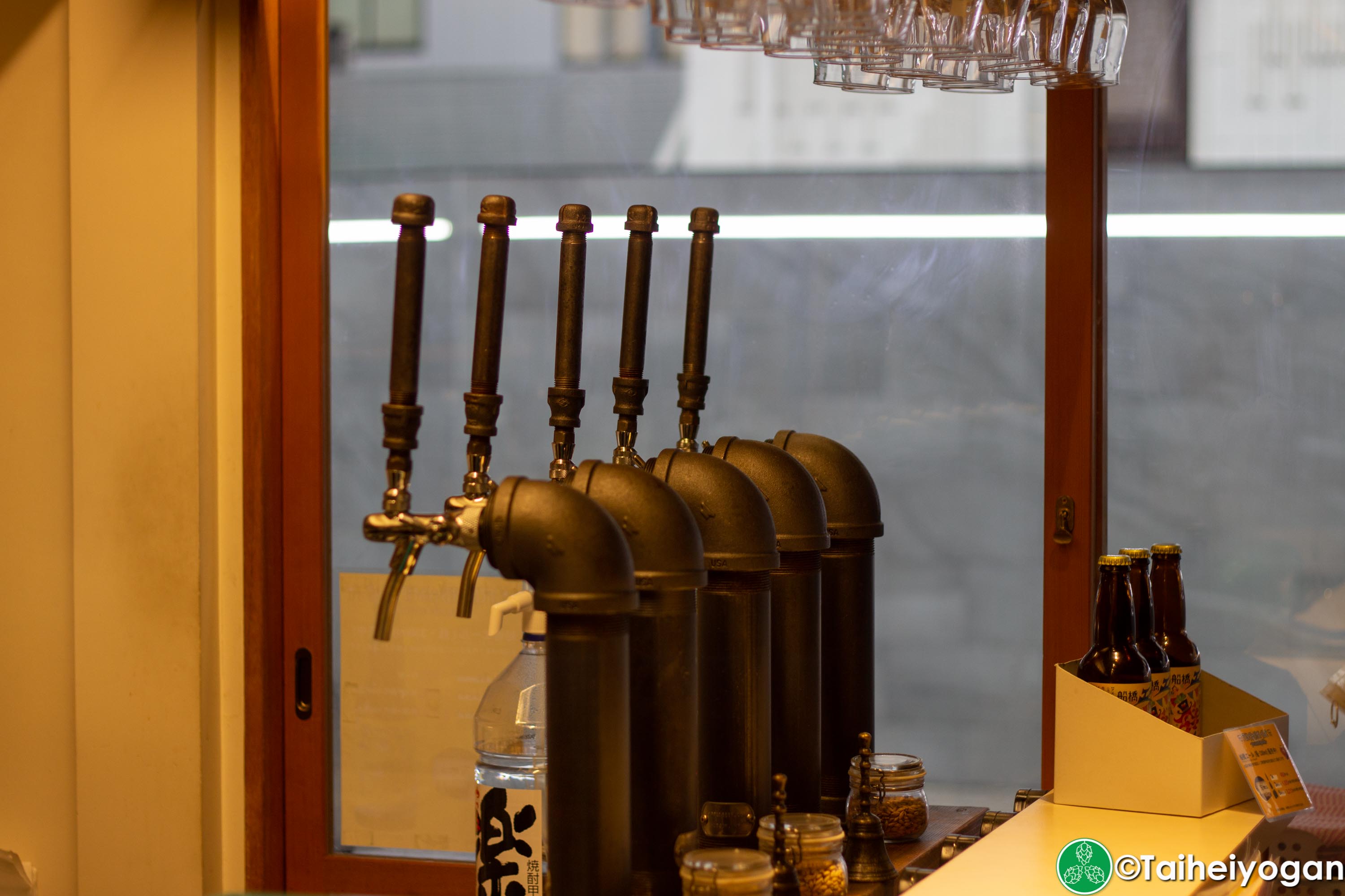 Funabashi Beer - 船橋ビール醸造所 - Interior - Beer Taps