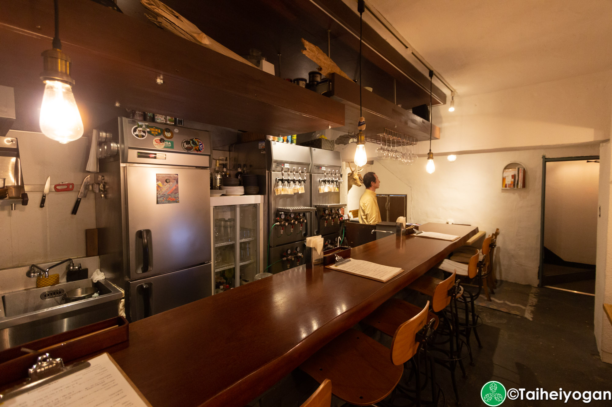 Inazuma Beer - Interior - Bar Counter Seating