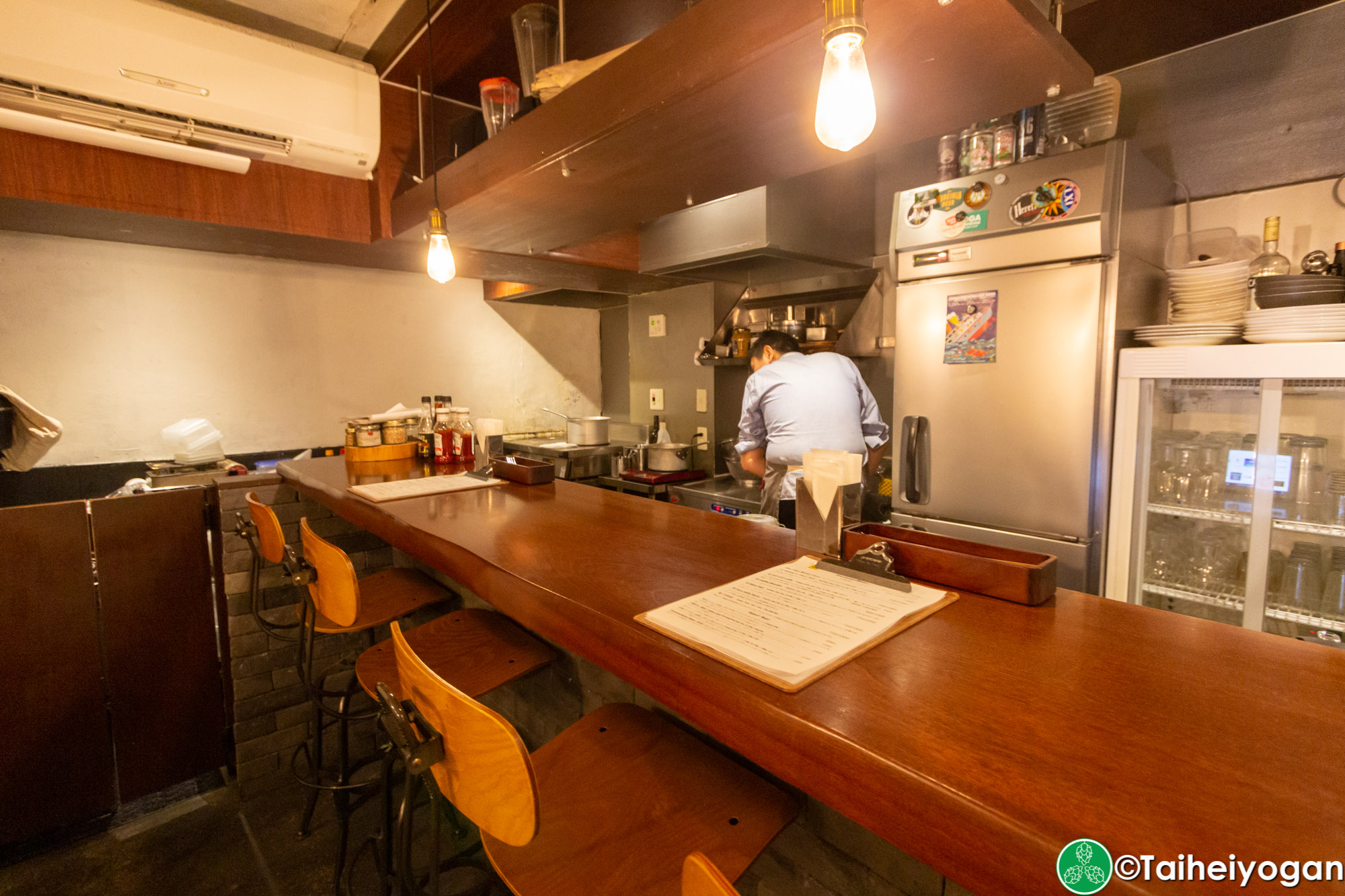 Inazuma Beer - Interior - Bar Counter Seating