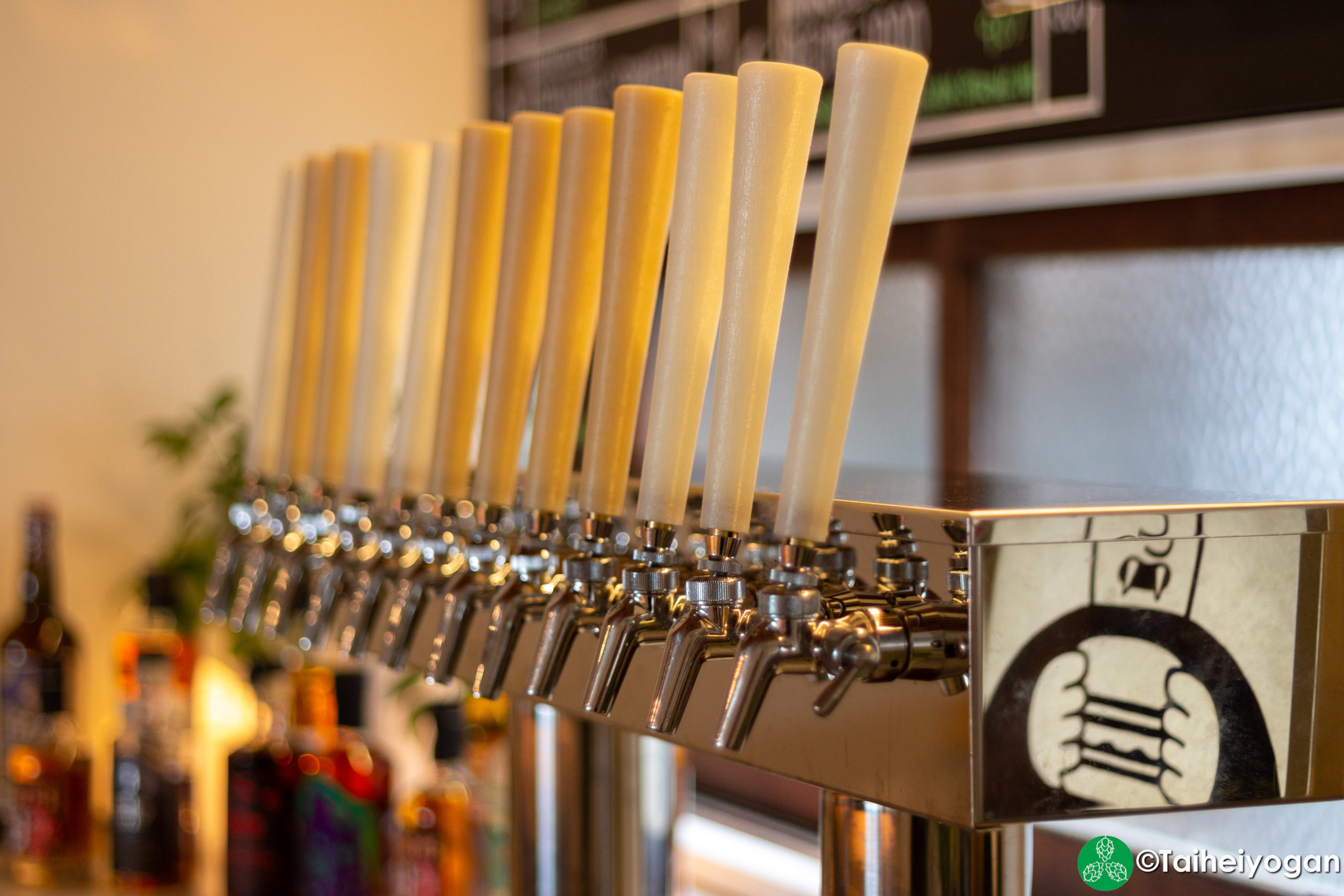 Mikkeller Kanda - Interior - 2F Mikkeller Bar - Craft Beer Taps