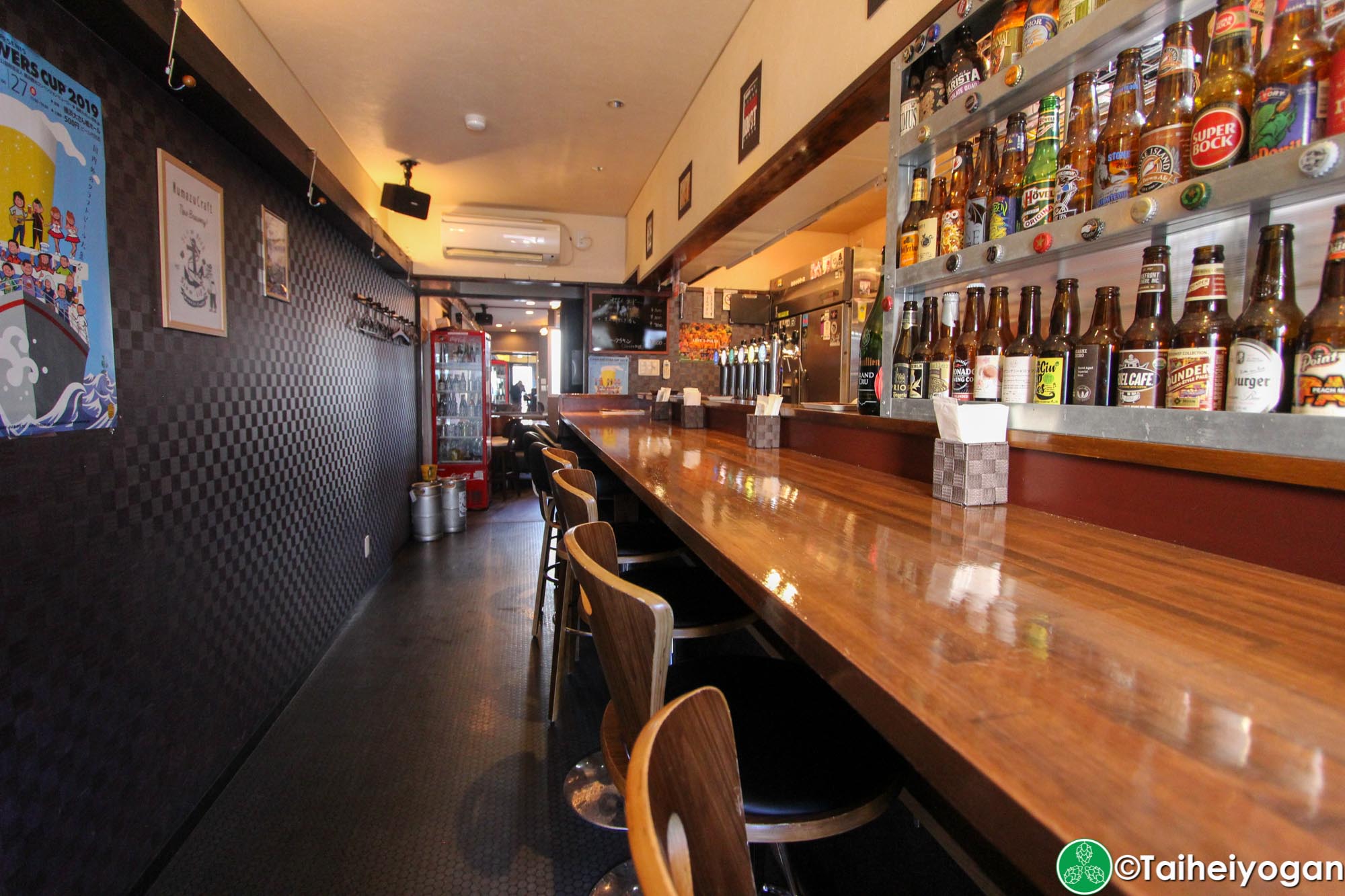 Beer Field - Interior - Bar