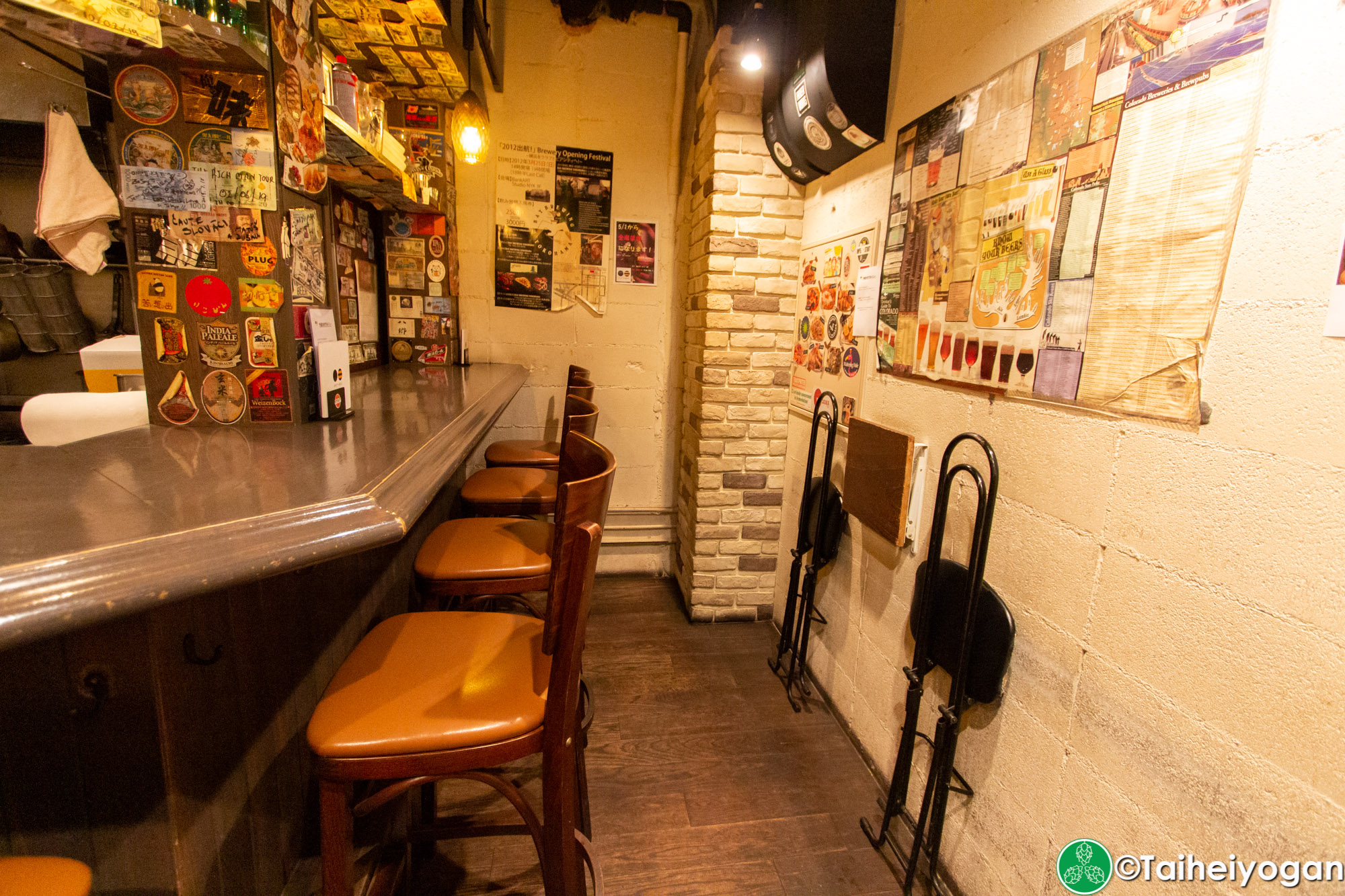 Ant 'n Bee (六本木本店・Roppongi) - Interior - Bar Counter Seating