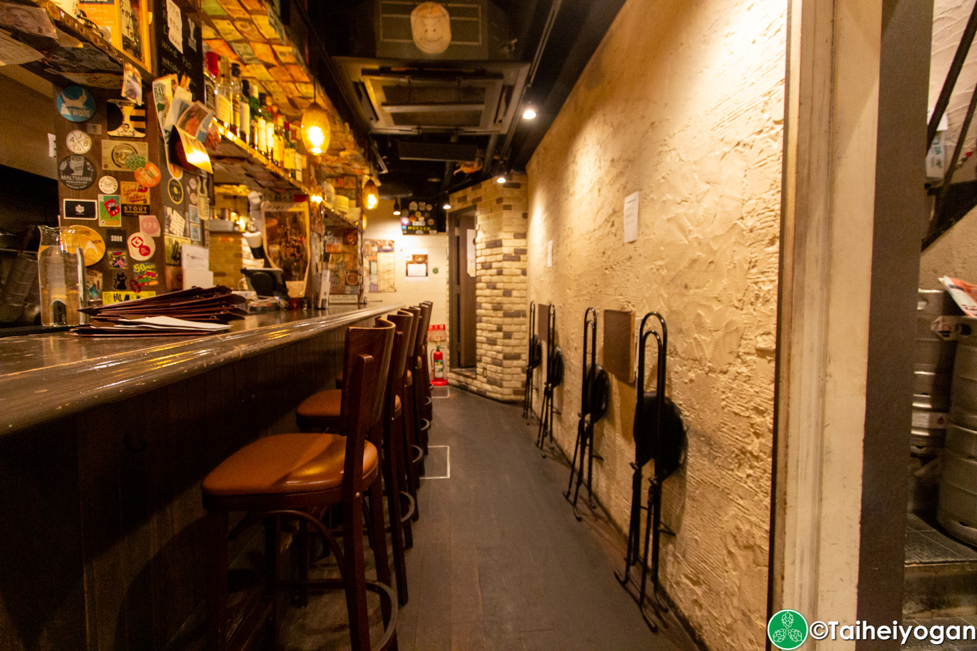 Ant 'n Bee (六本木本店・Roppongi) - Interior - Bar Counter Seating