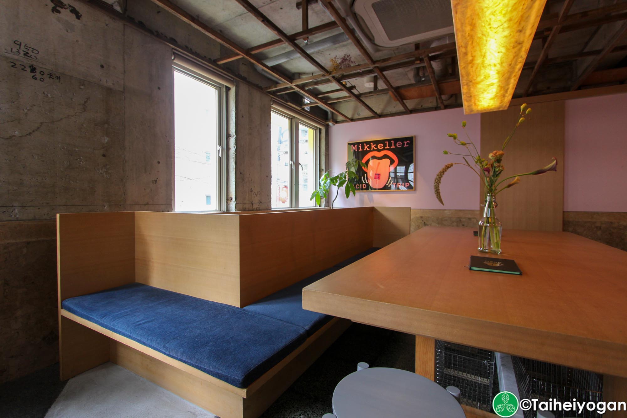 Mikkeller Tokyo - 2nd Floor - Interior - Tables