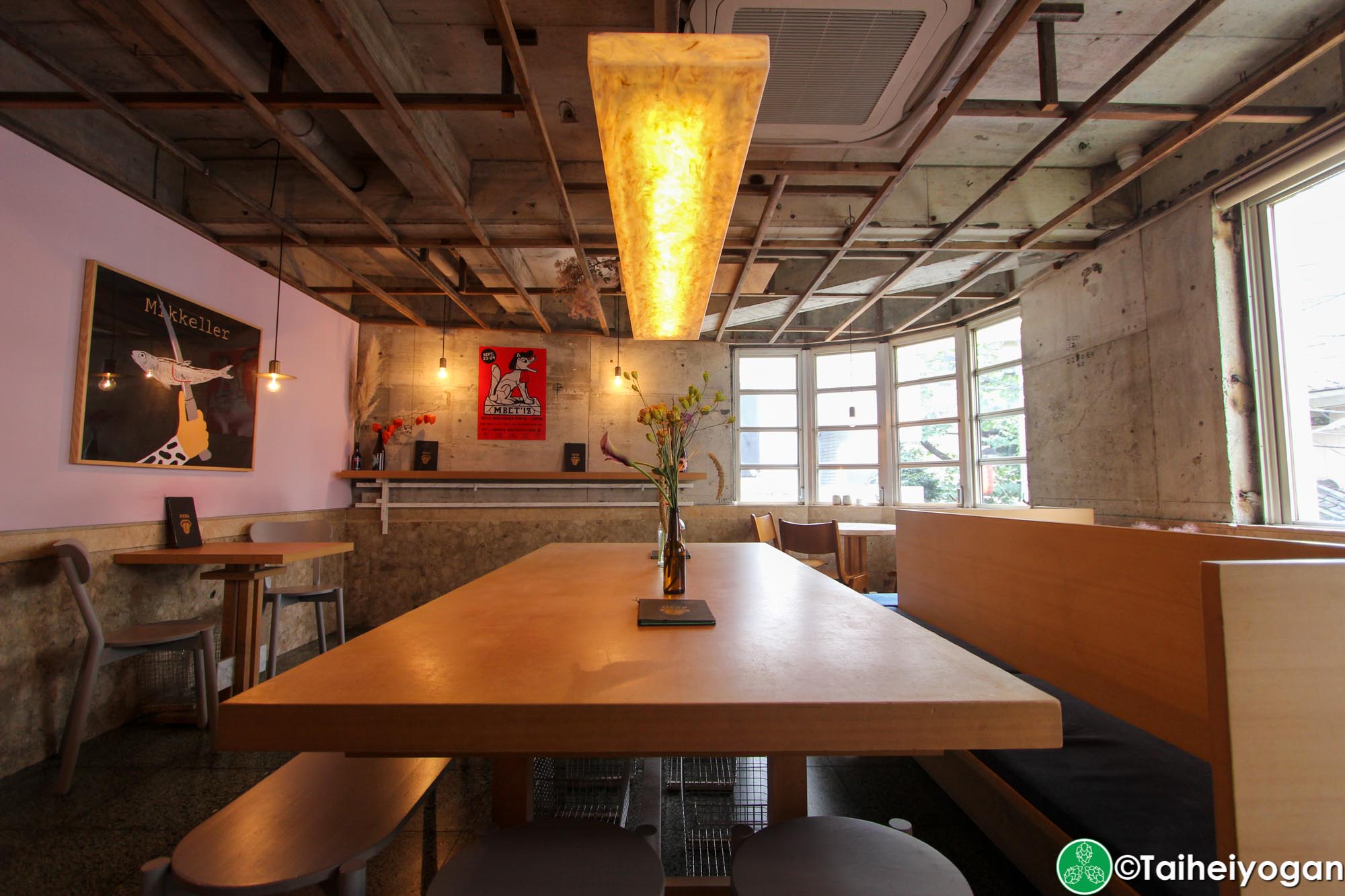 Mikkeller Tokyo - 2nd Floor - Interior - Tables