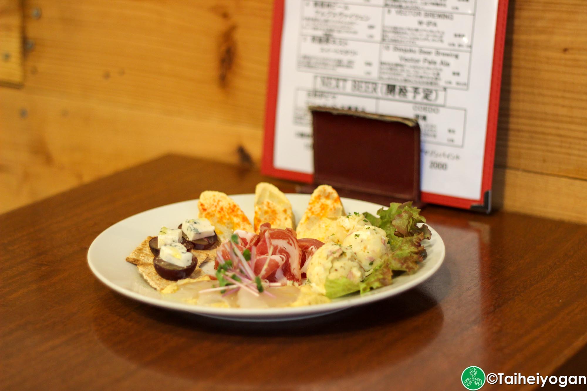 Vector Beer (Kinshicho) - Menu - Appetizer Plate