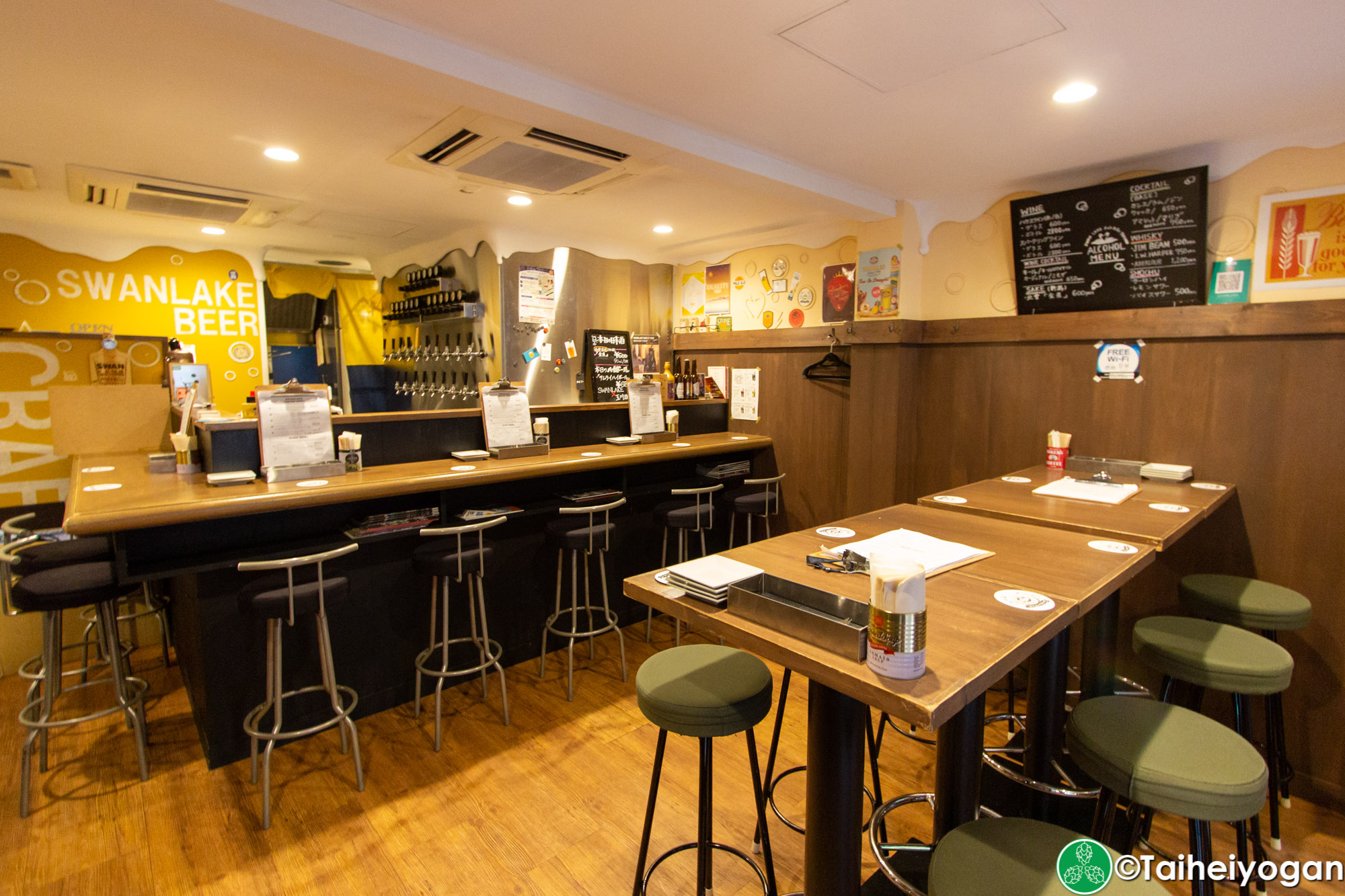 スワンレイクパブエド・Swan Lake Pub Edo (田町店・Tamachi) - Interior - Table Seating