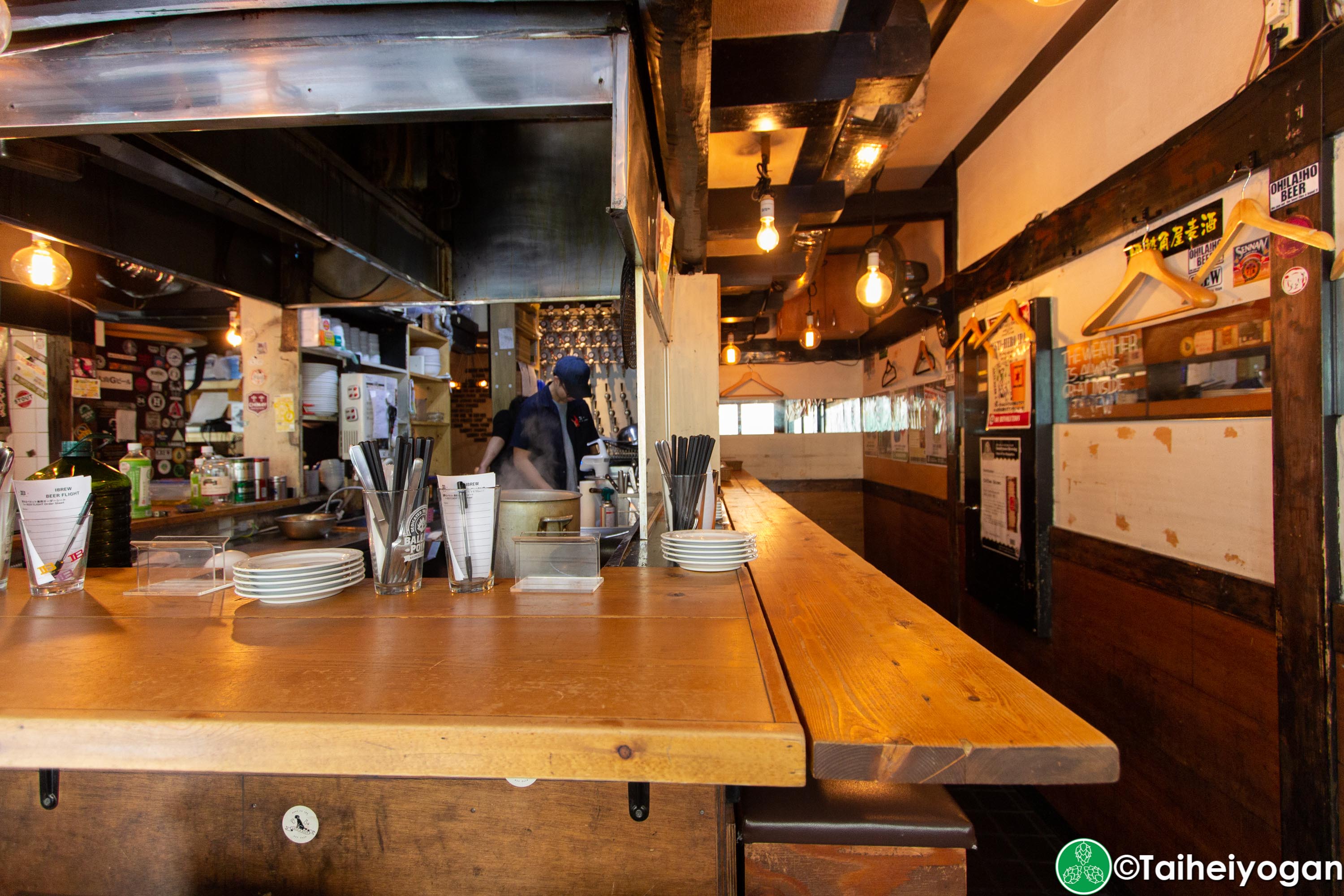 Craft Beer Bar Ibrew (Ginza/銀座) - Interior - Bar Counter