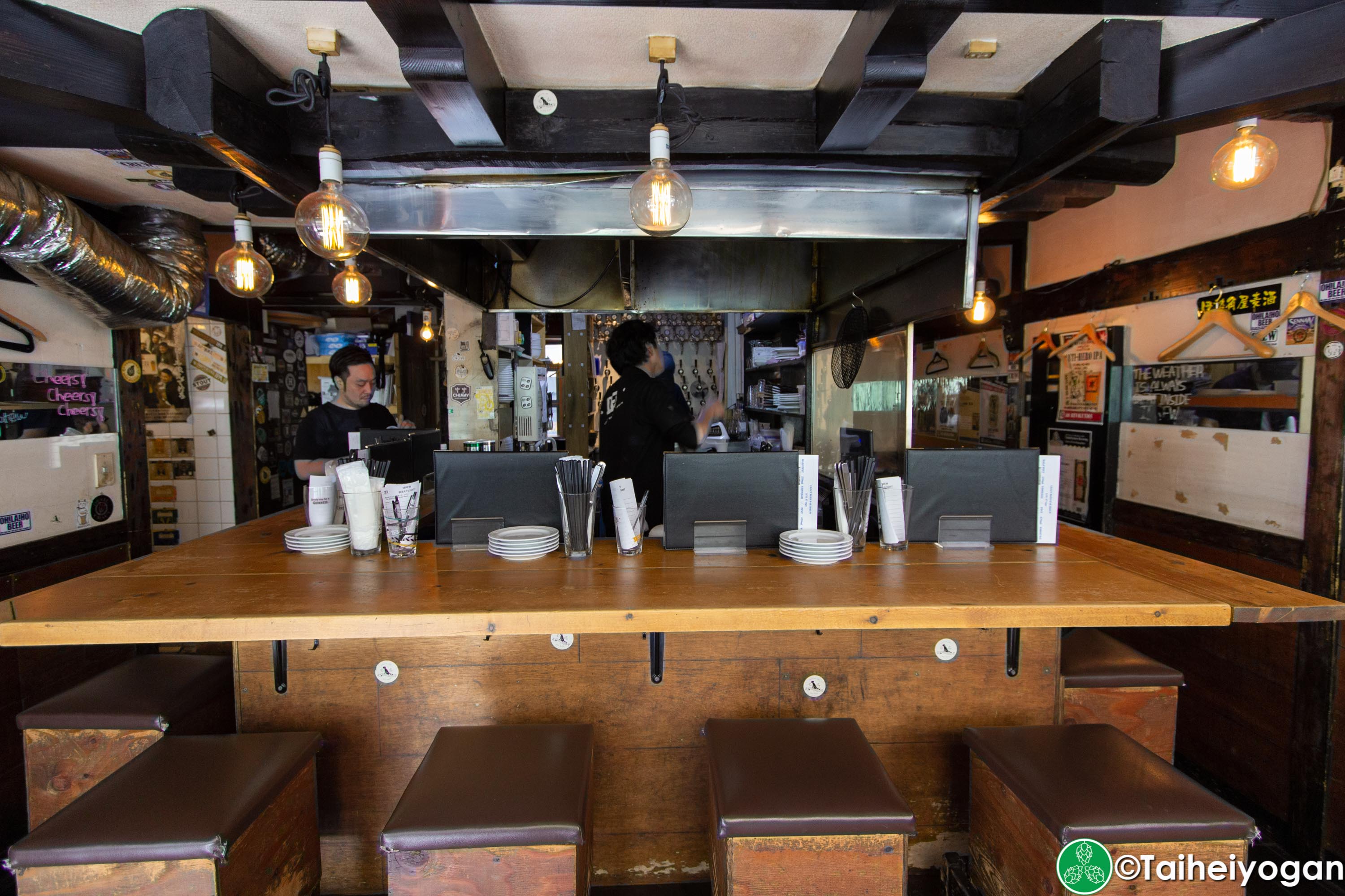 Craft Beer Bar Ibrew (Ginza/銀座) - Interior - Bar Seating