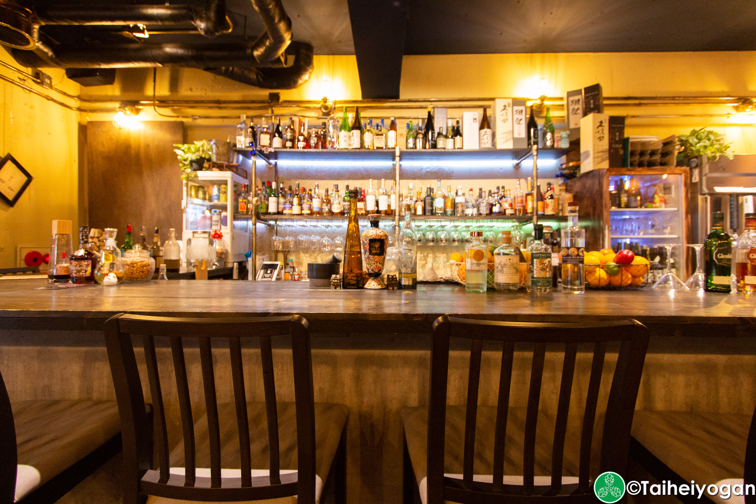 North Village Bar & Grill - Interior - Bar Counter