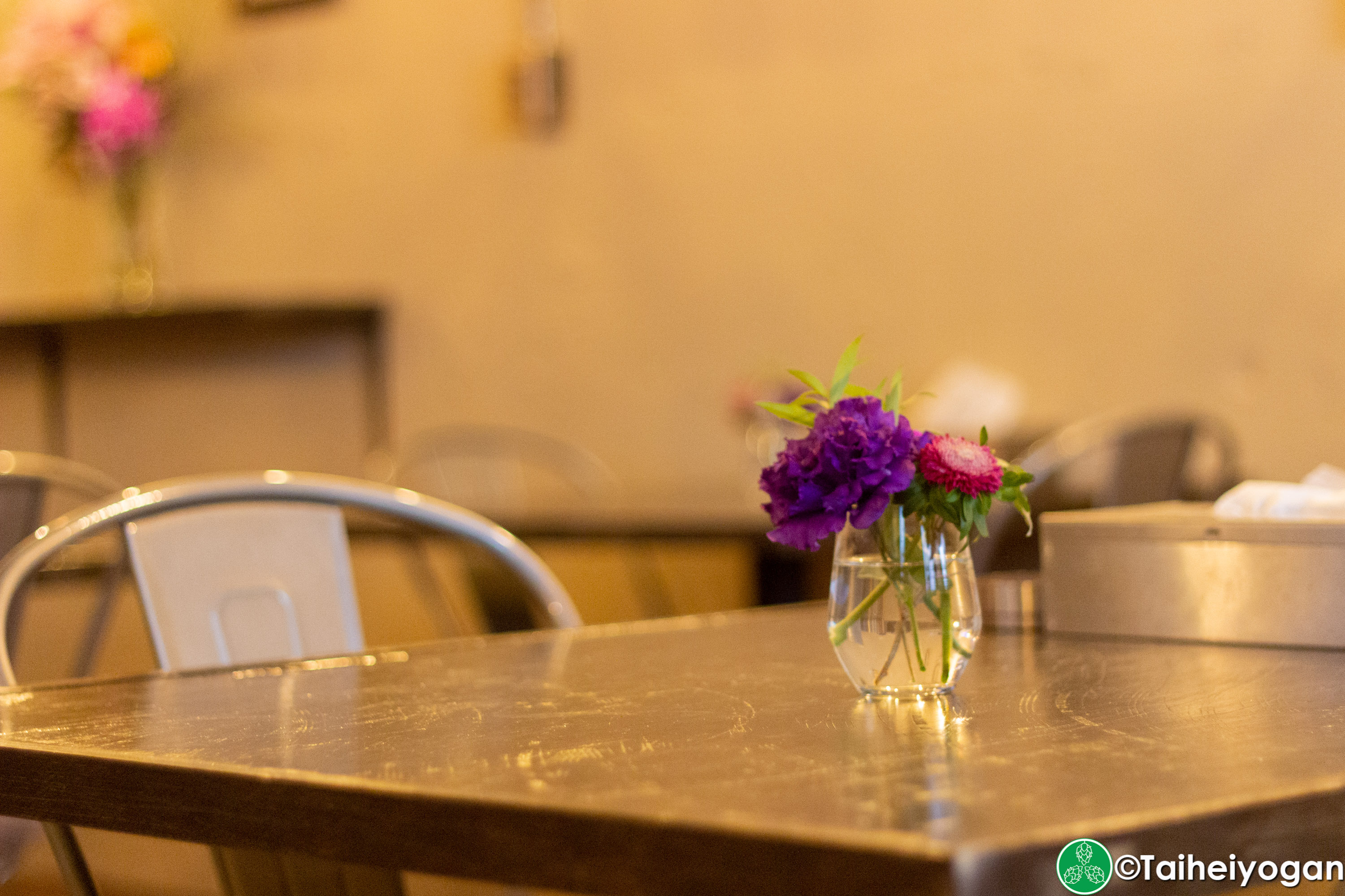 North Village Bar & Grill - Interior - Table Seating