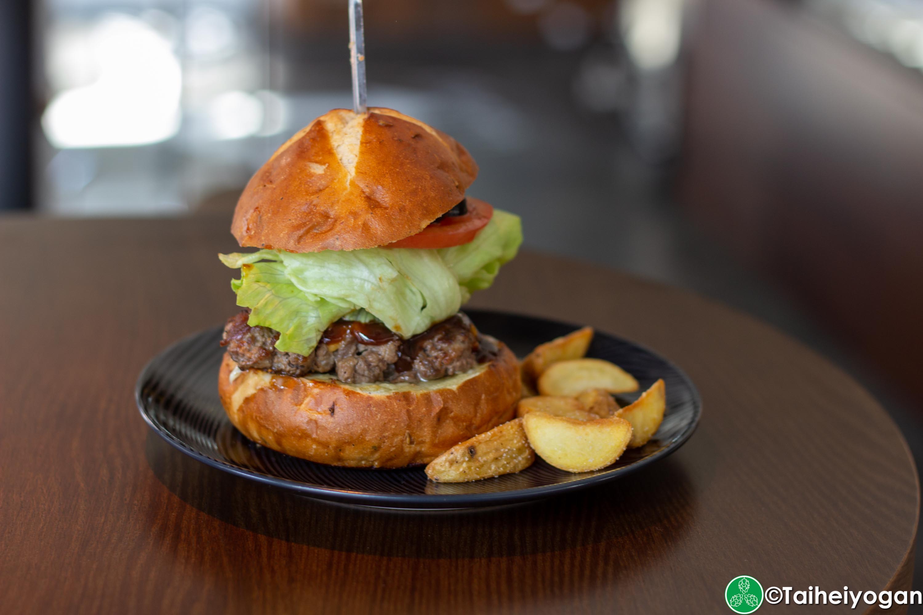 Tokyo Aleworks Taproom - Menu - Classic Burger