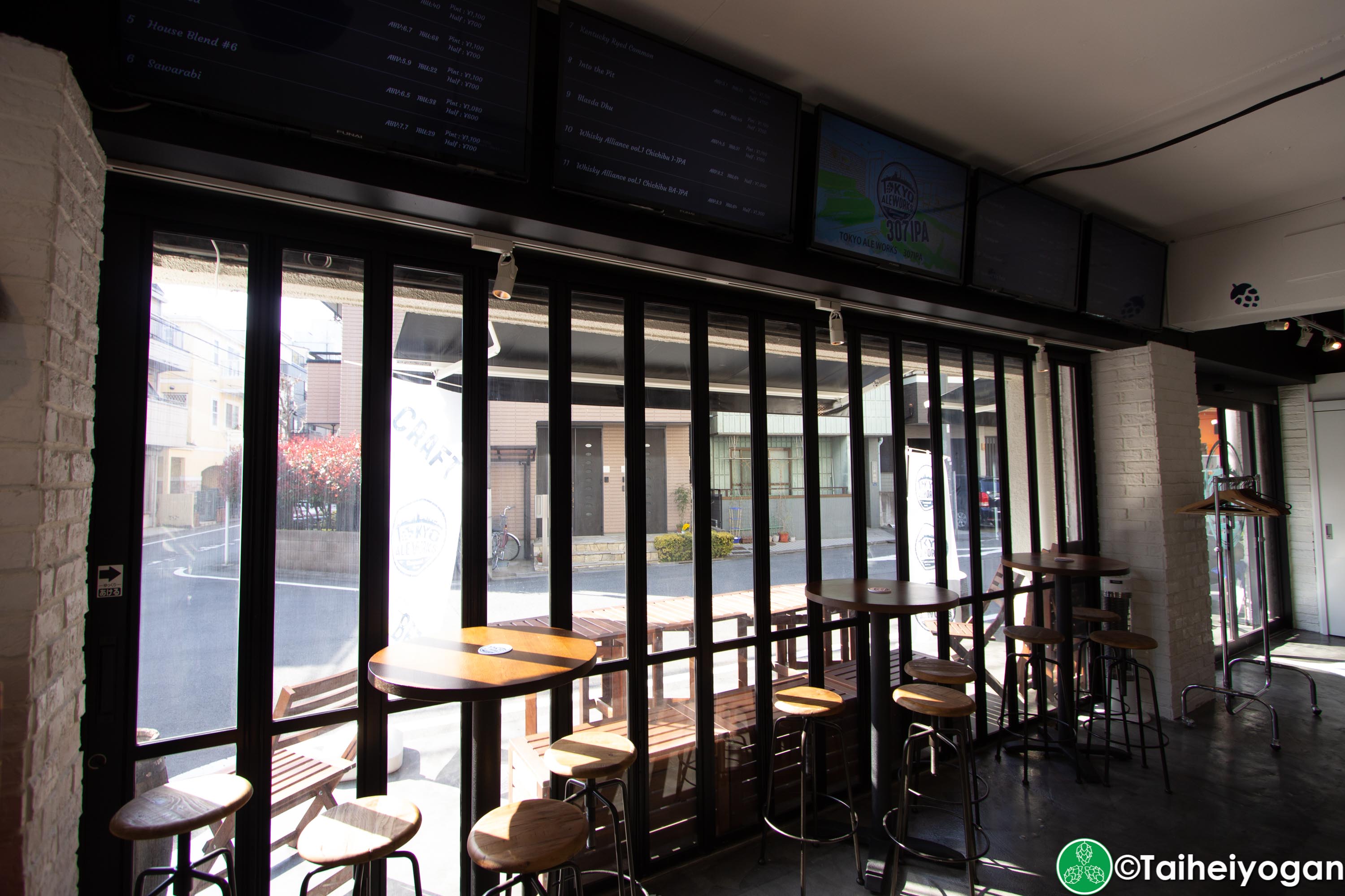 Tokyo Aleworks Taproom - Interior - Tables