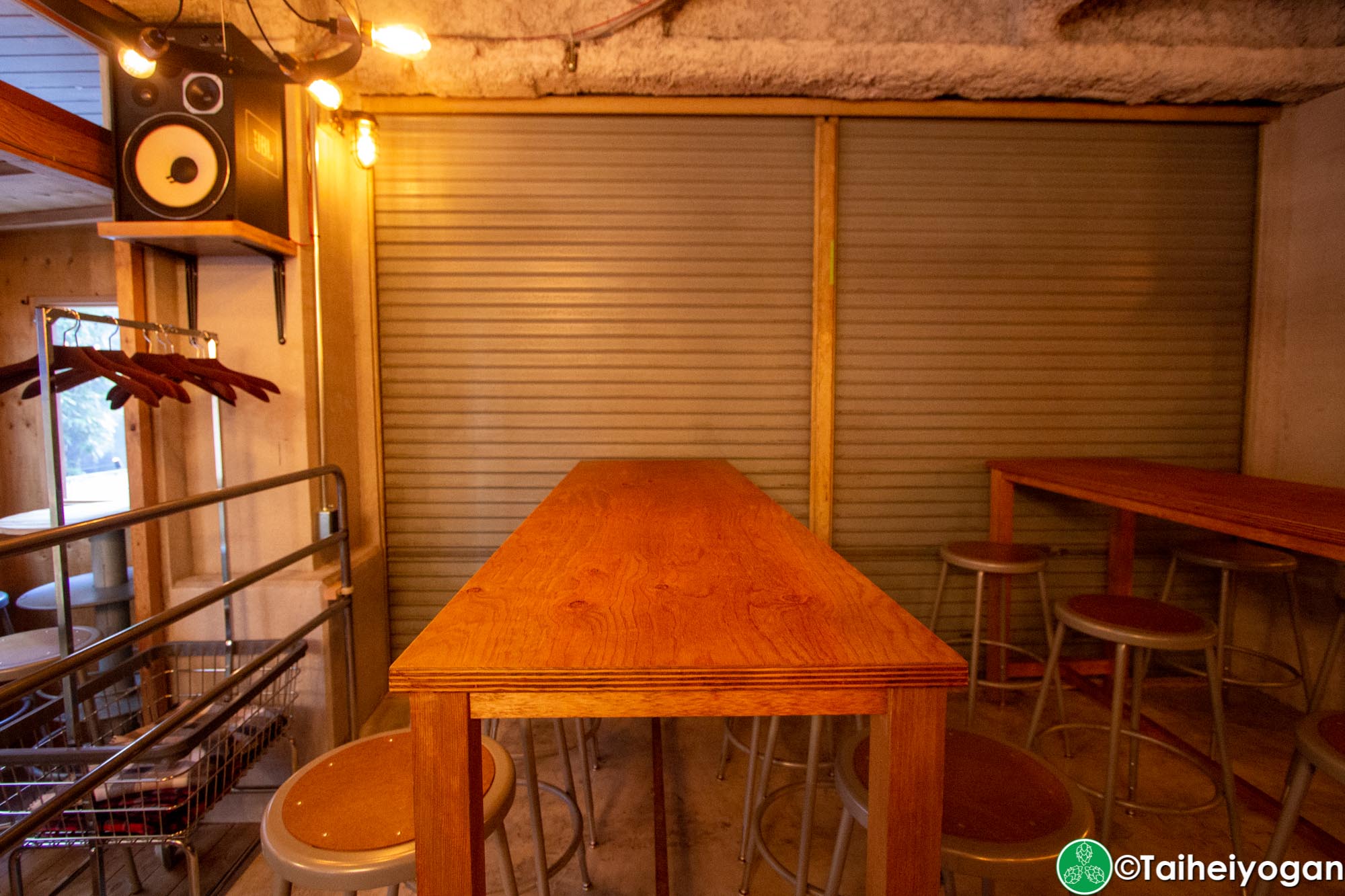 Ibrew (Akihabara-秋葉原) - Interior - Tables