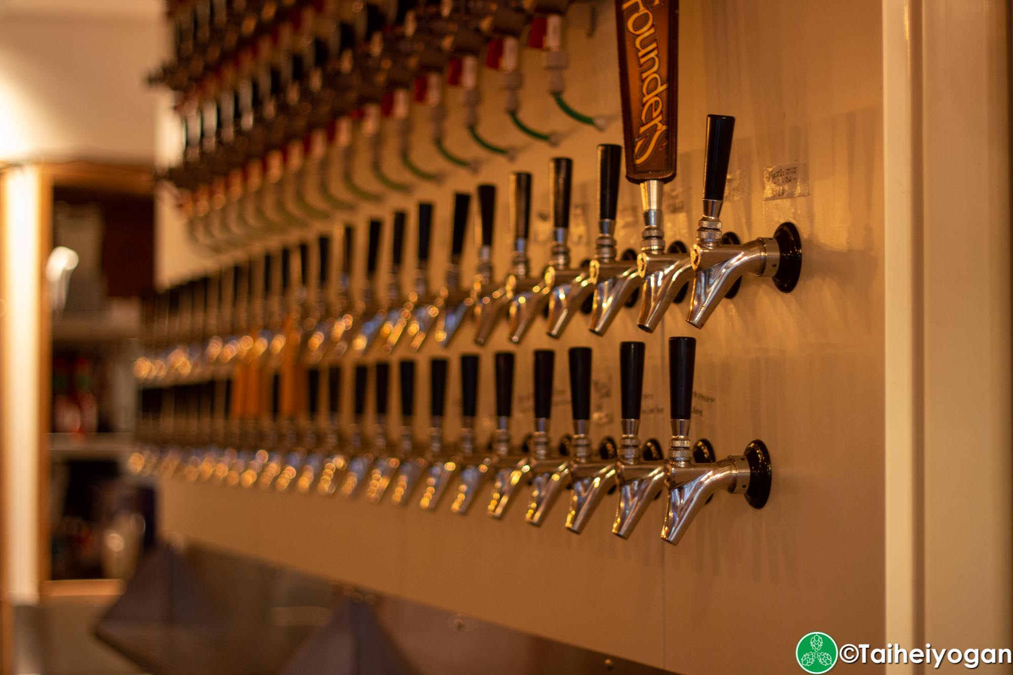 Ibrew (Akihabara-秋葉原) - Interior - Beer Taps