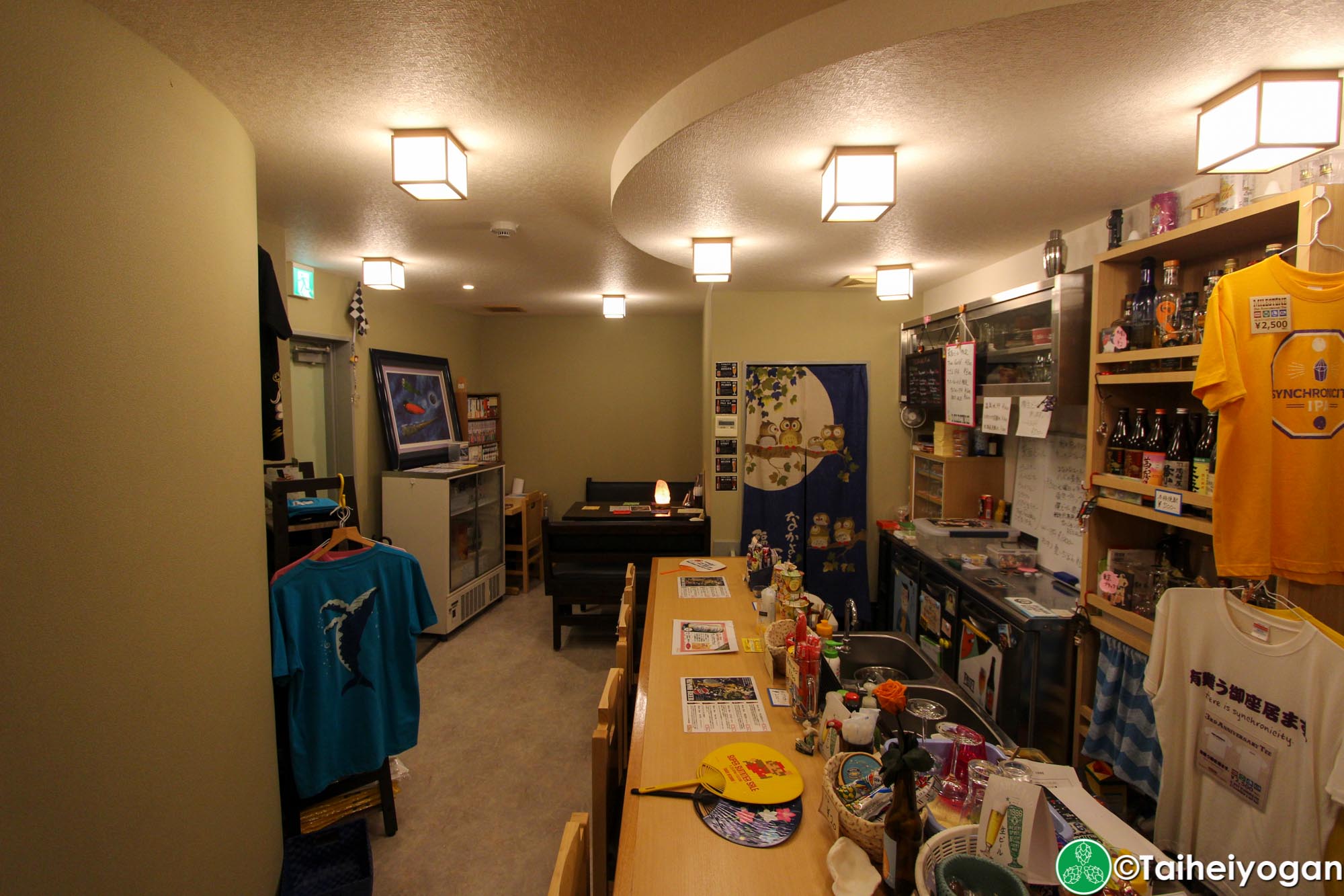 Bar Milestone aka Candy - Interior - Bar