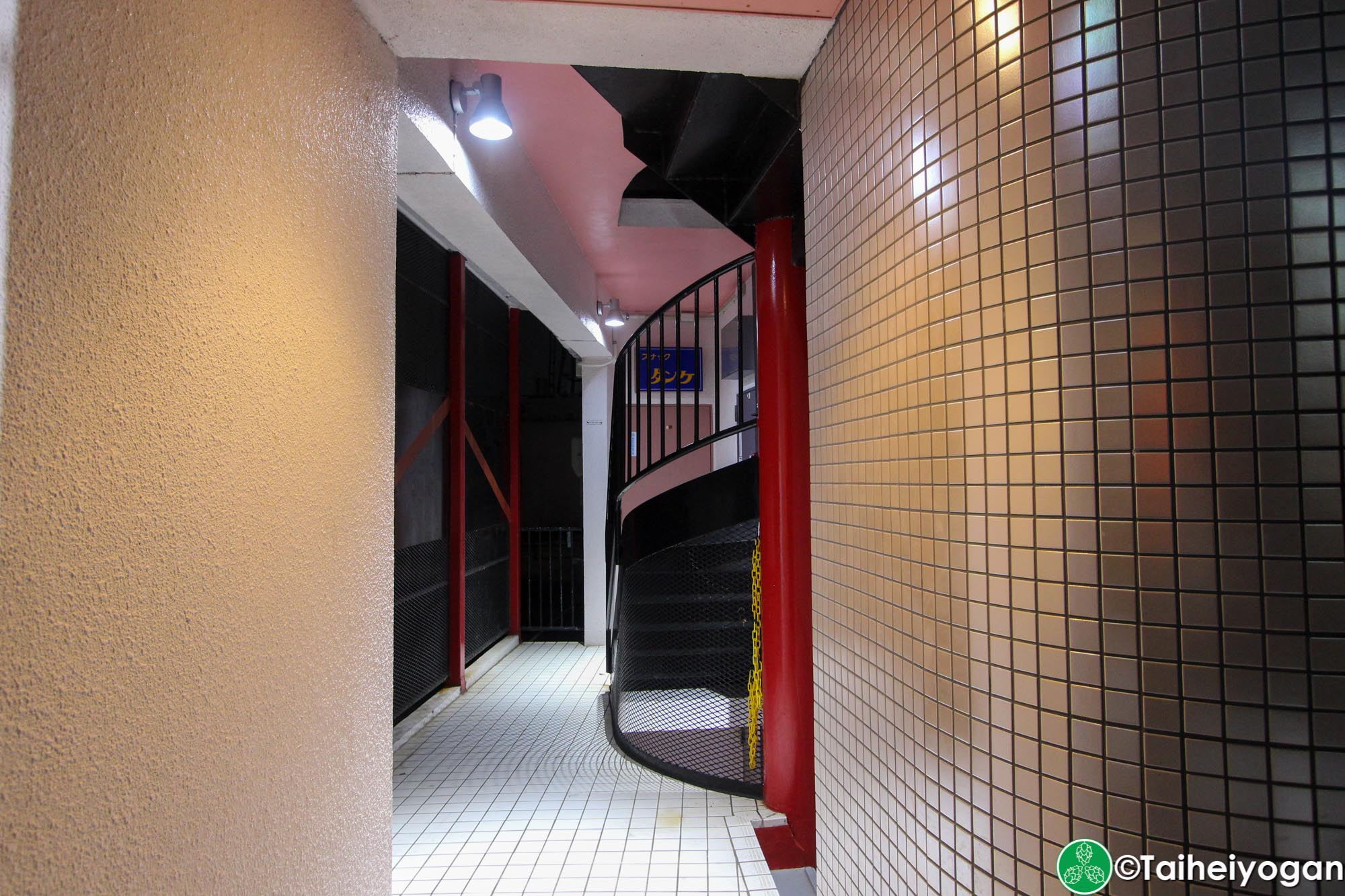 Bar Milestone aka Candy - Building Interior