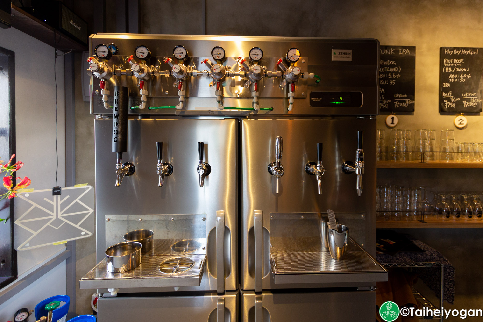 Beerbar Felt - Interior - Craft Beer Taps