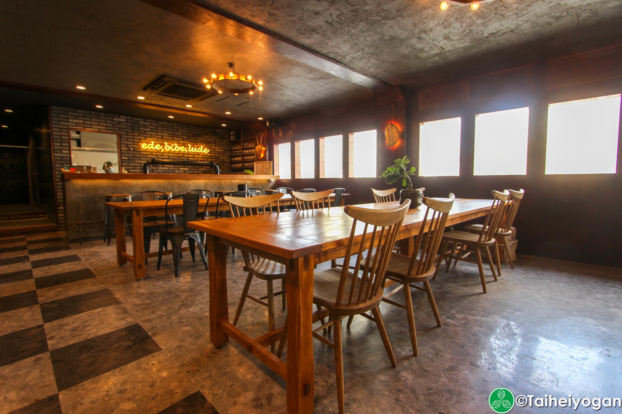 Ukishima Brewery Taproom - Interior - Seating