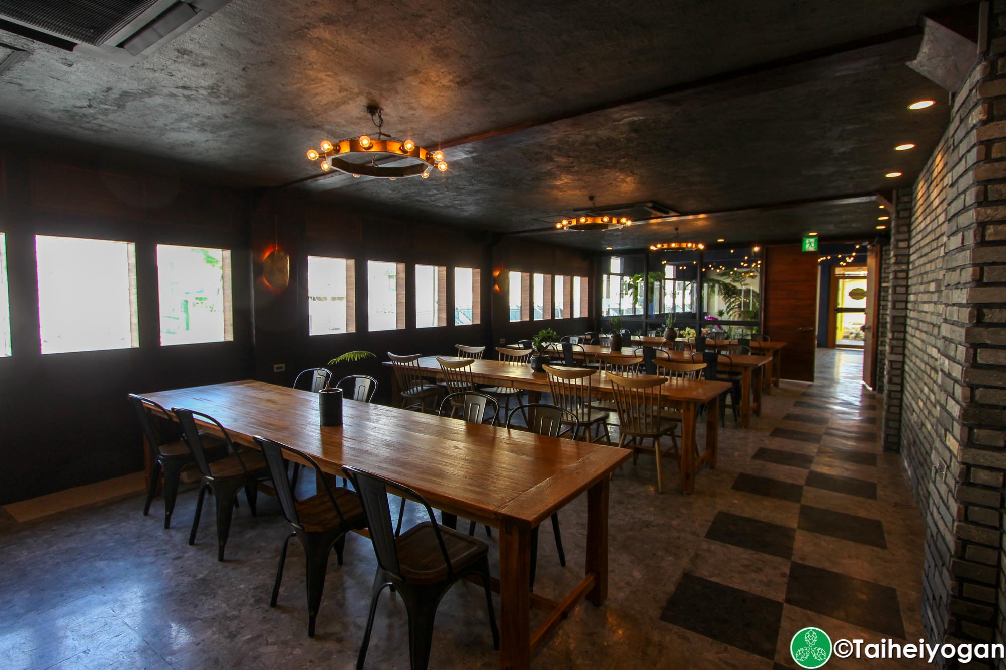 Ukishima Brewery Taproom - Interior - Seating