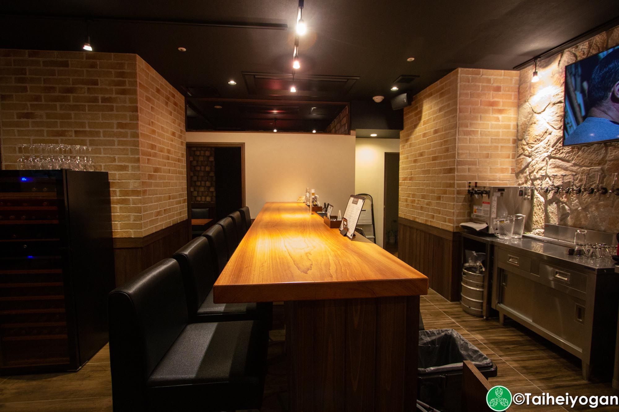 Midtown BBQ (Yokohama - 横浜店) - Interior - Bar