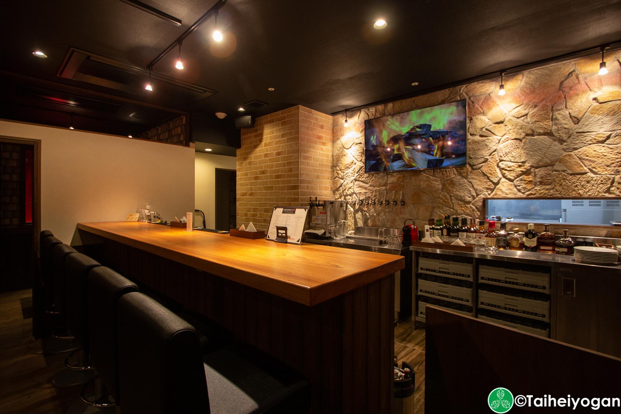 Midtown BBQ (Yokohama - 横浜店) - Interior - Bar