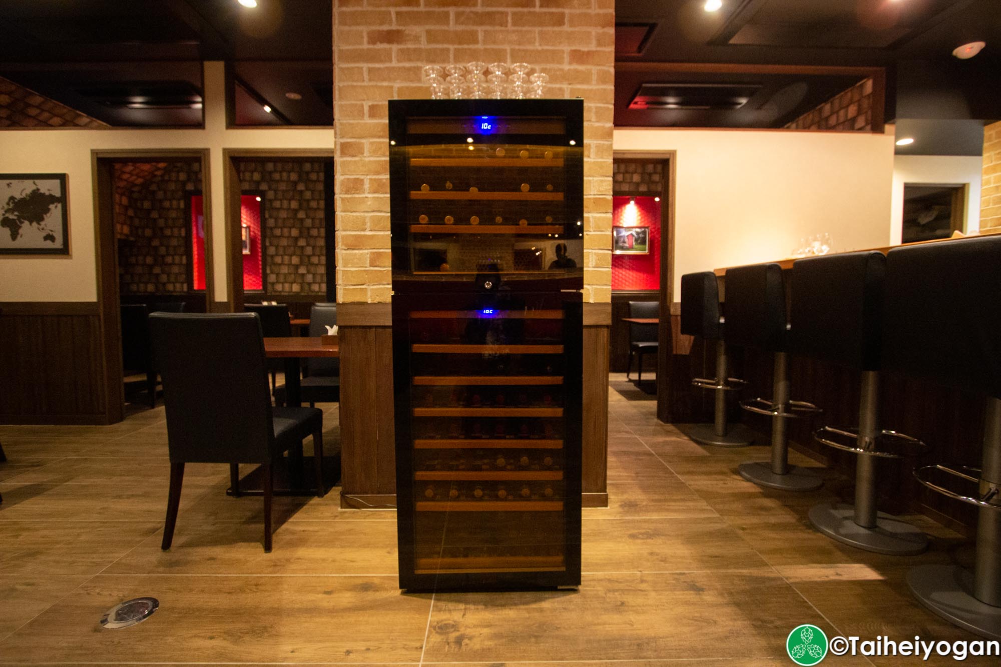 Midtown BBQ (Yokohama - 横浜店) - Interior - Wine Cellar