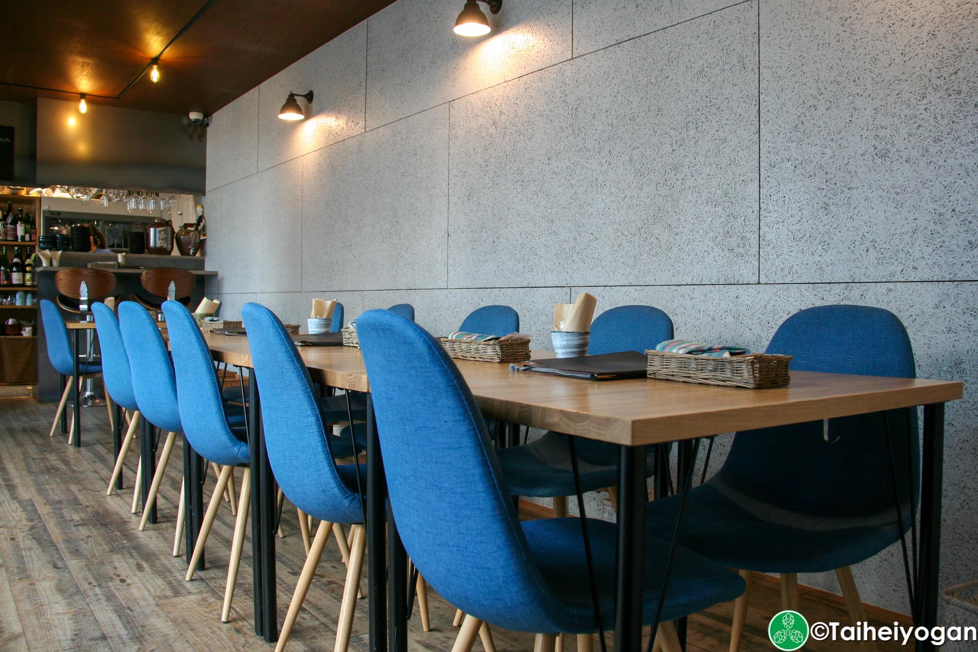 Kagoya Tasuku (籠屋たすく) - Interior - Tables