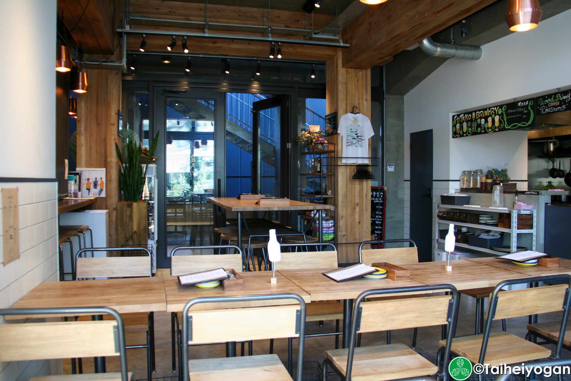 Futako Brewery - Interior - Table Seating