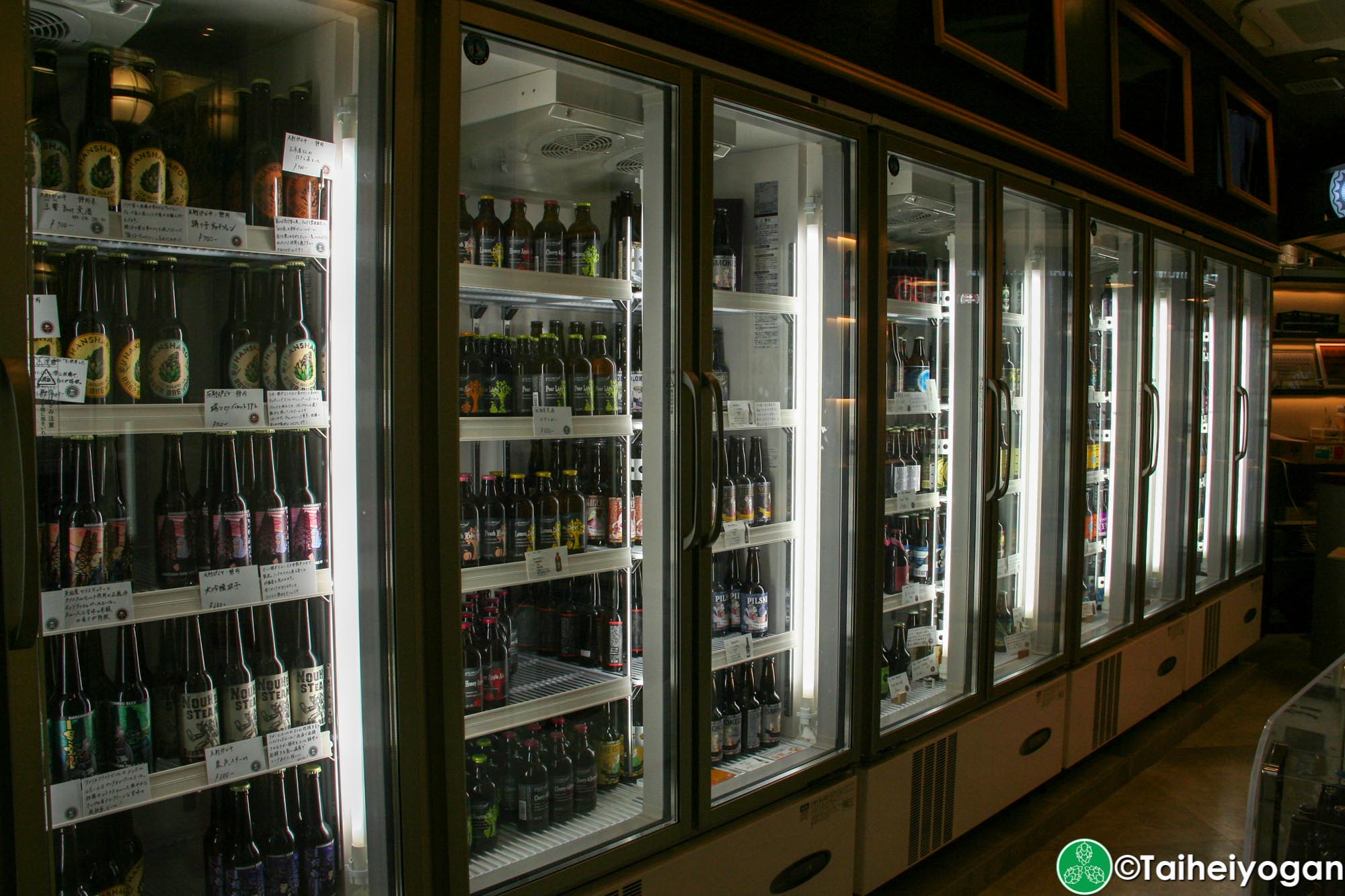 Platinum Fish Craft Beer Marche (プラチナフィッシュクラフトビアマルシェ) - Interior - Beer Coolers