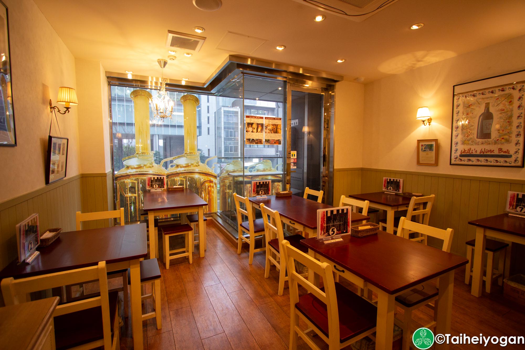 TDM 1874 Aoyama - Interior - 2F - Tables