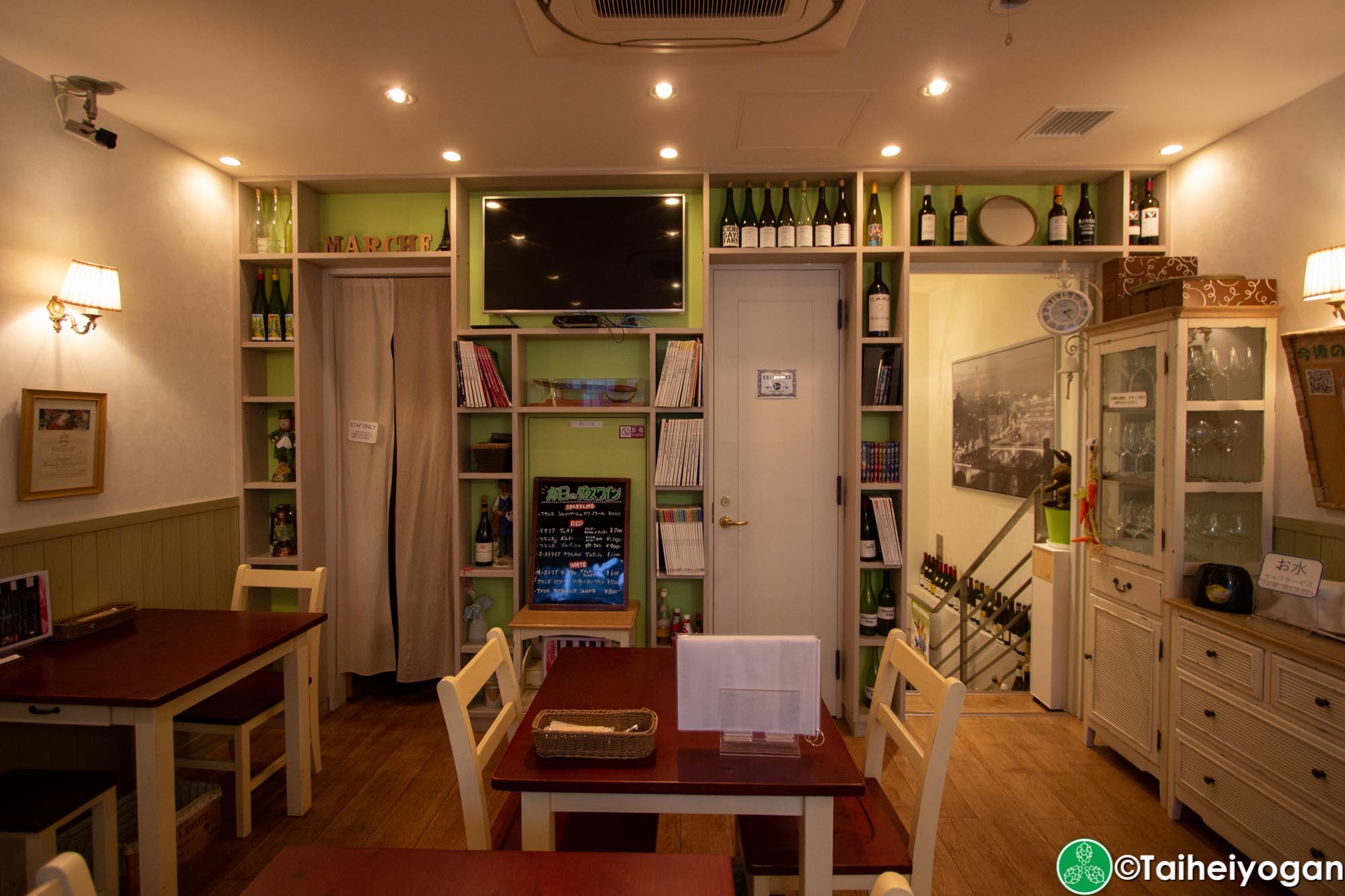 TDM 1874 Aoyama - Interior - 2F - Tables