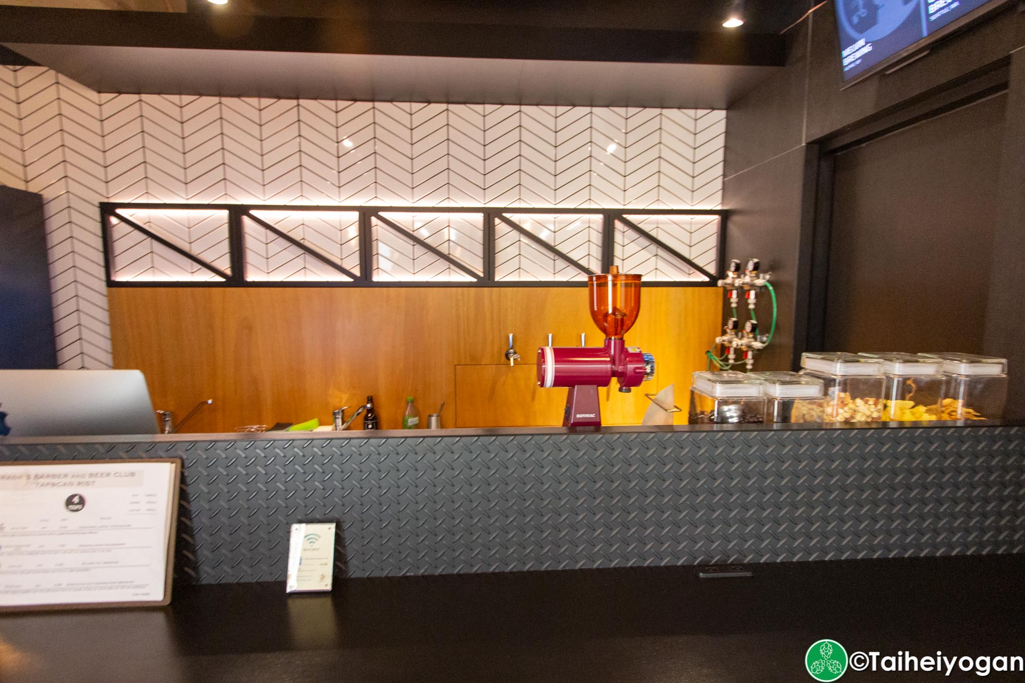 Frank's Barber and Beer Club - Interior - Bar - Bar Counter