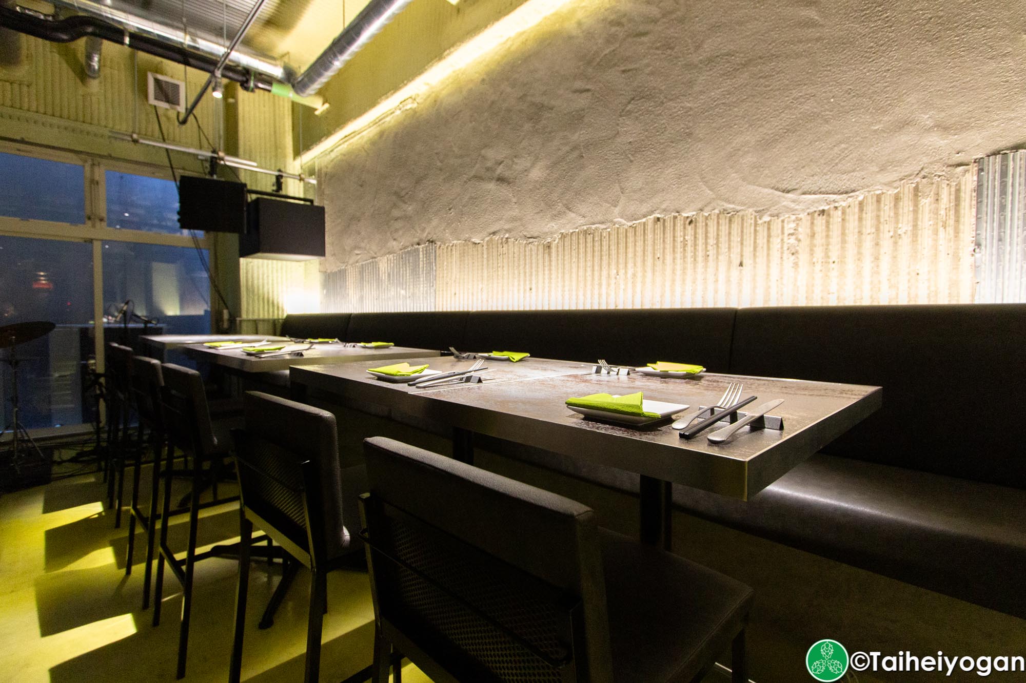 Mugino Oto・麦ノ音 - Interior - Tables