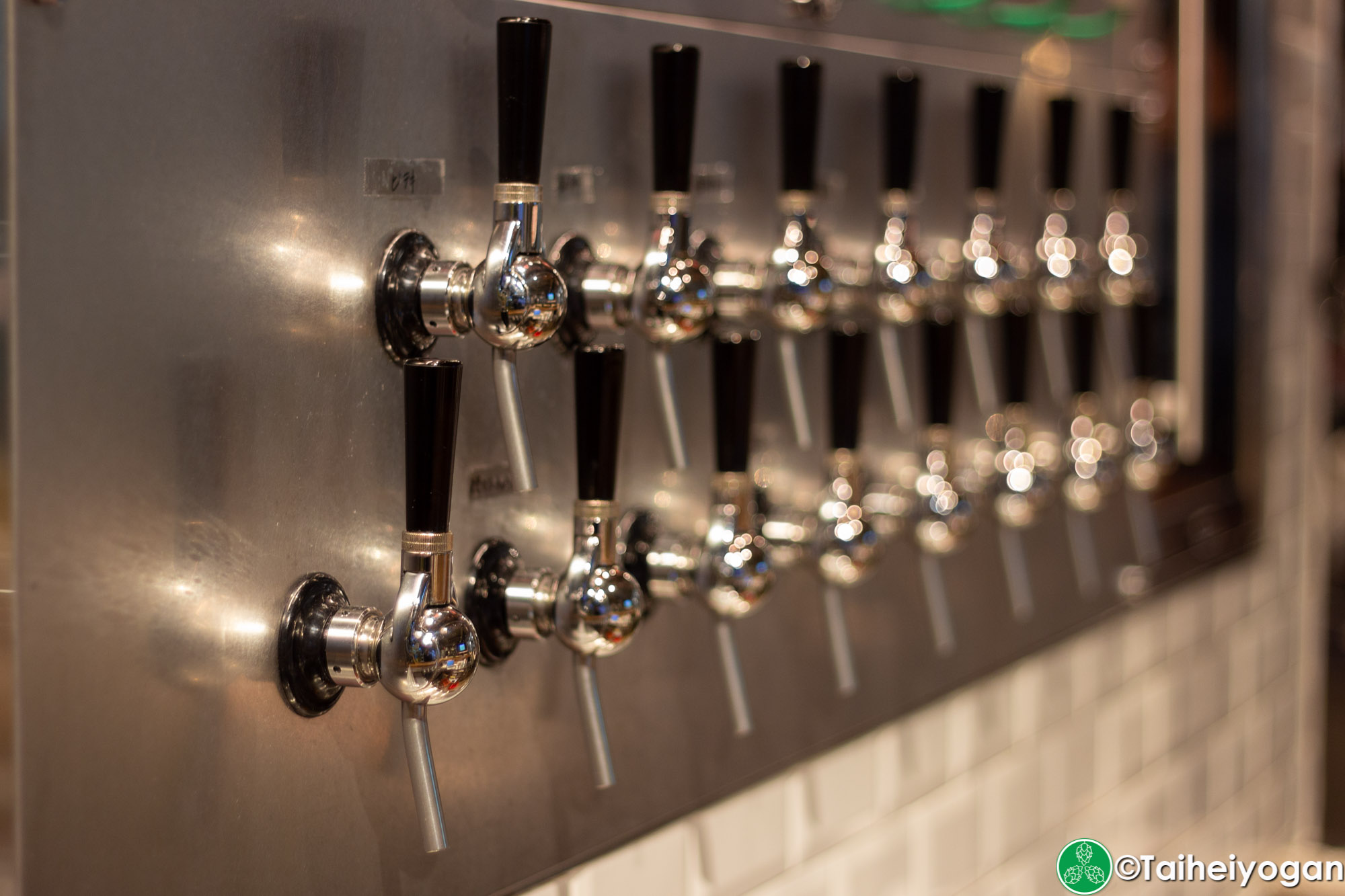 Y.Y.G. Factory - Interior - Beer Taps