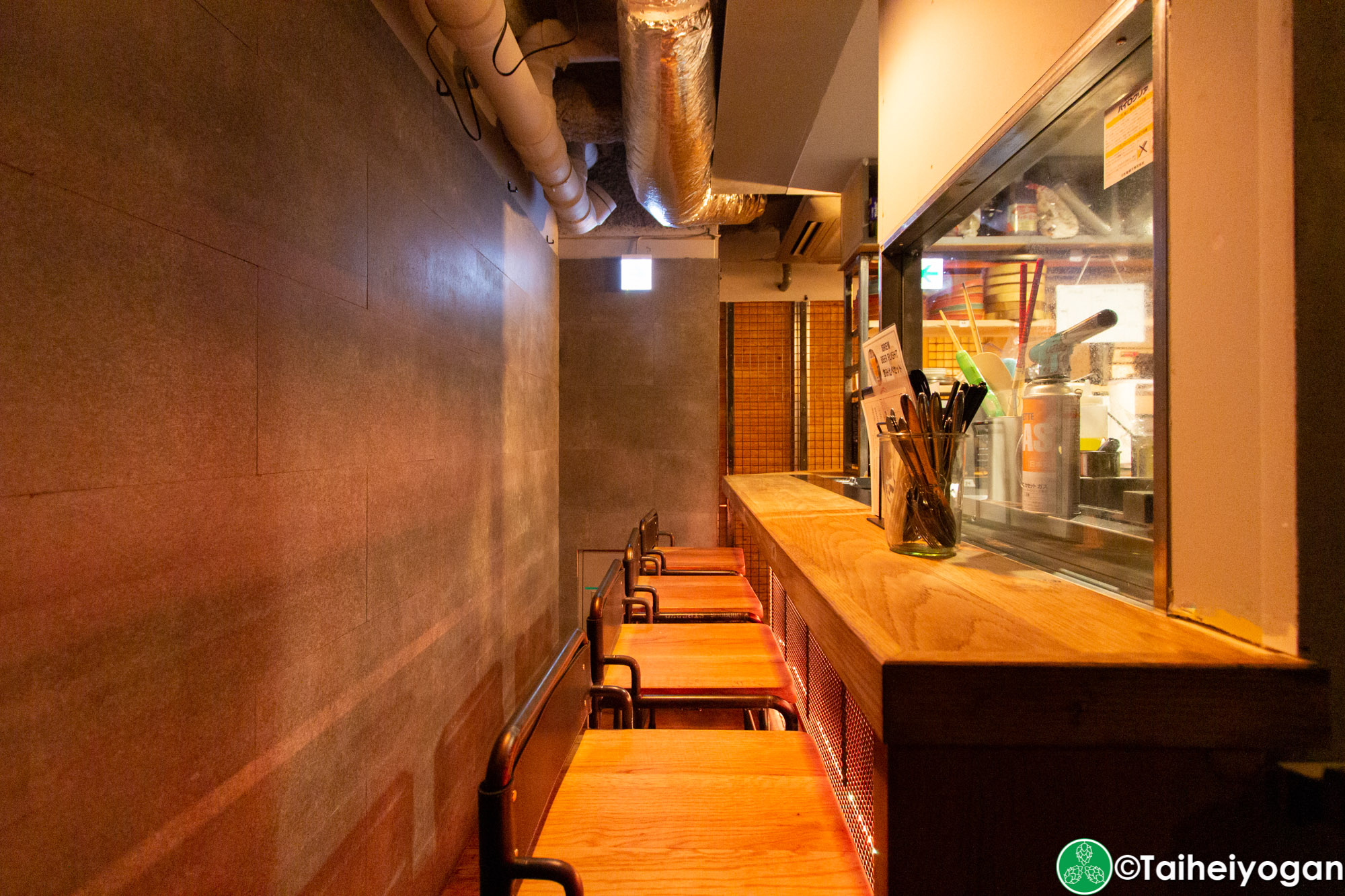 Craft Beer Bar Ibrew (恵比寿駅前店・Ebisu Ekimae) - Interior - Bar Counter