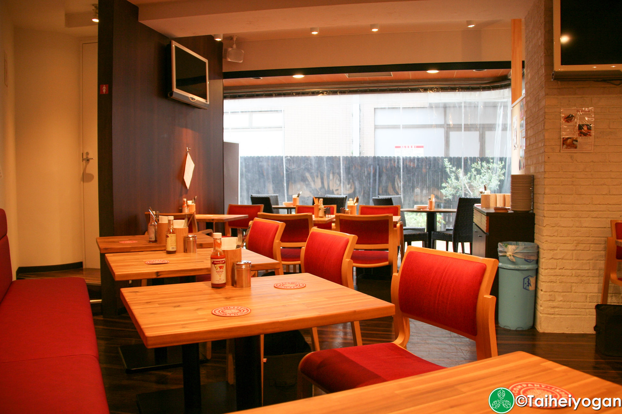 DevilCraft (Jiyugaoka・自由が丘) - Interior - Table Seating