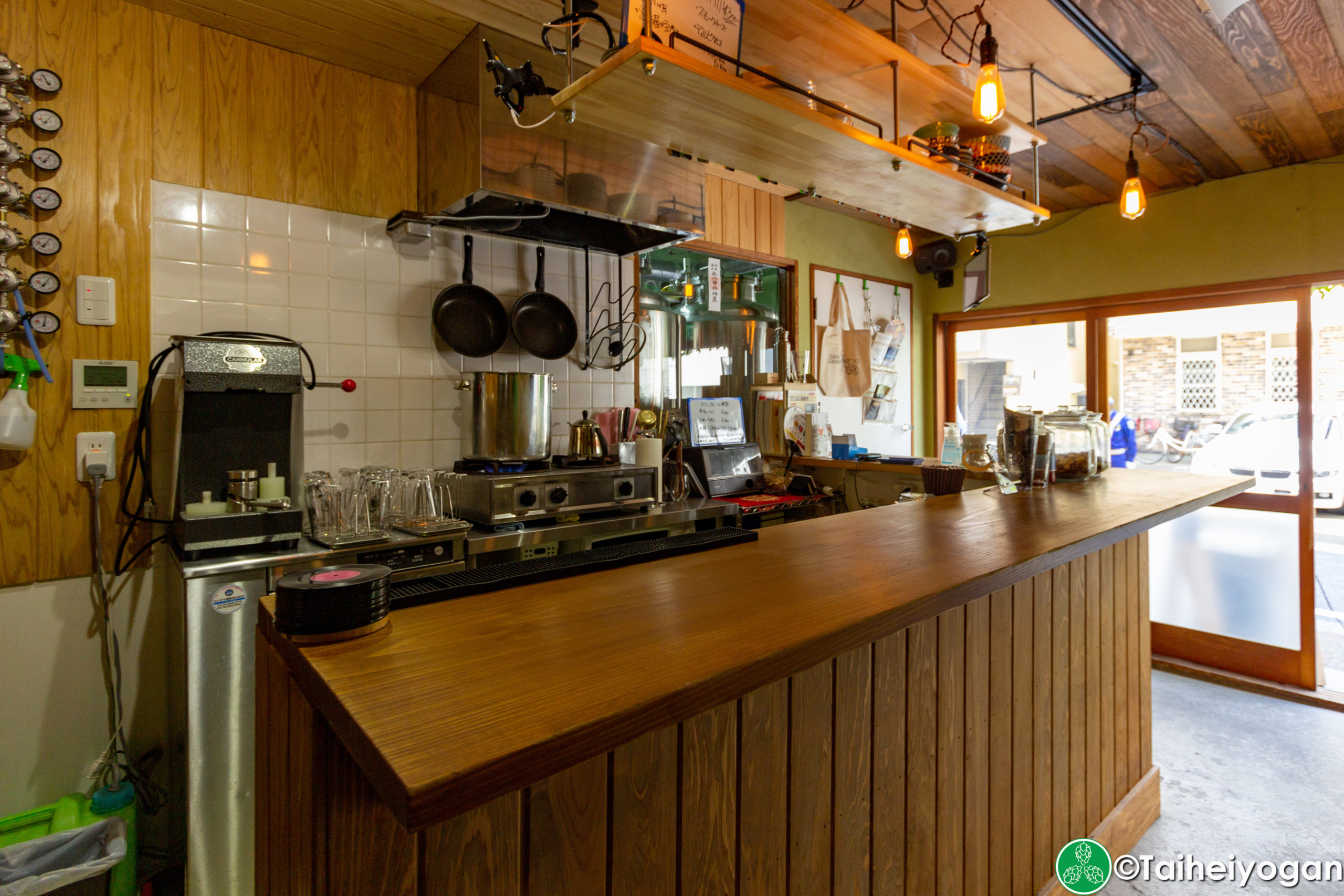 クランクビール さかみちタップルーム・Cranc Beer Sakamichi Taproom - Interior - Bar Counter