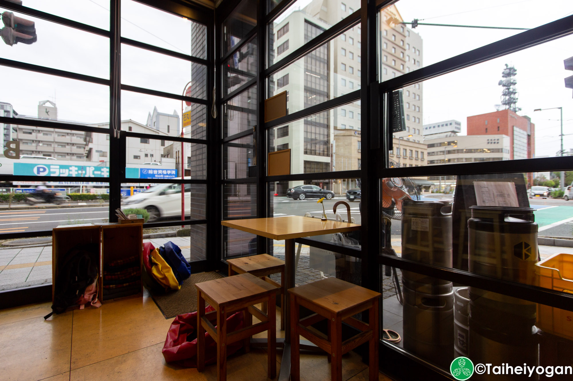 Bokke - Interior - Table Seating