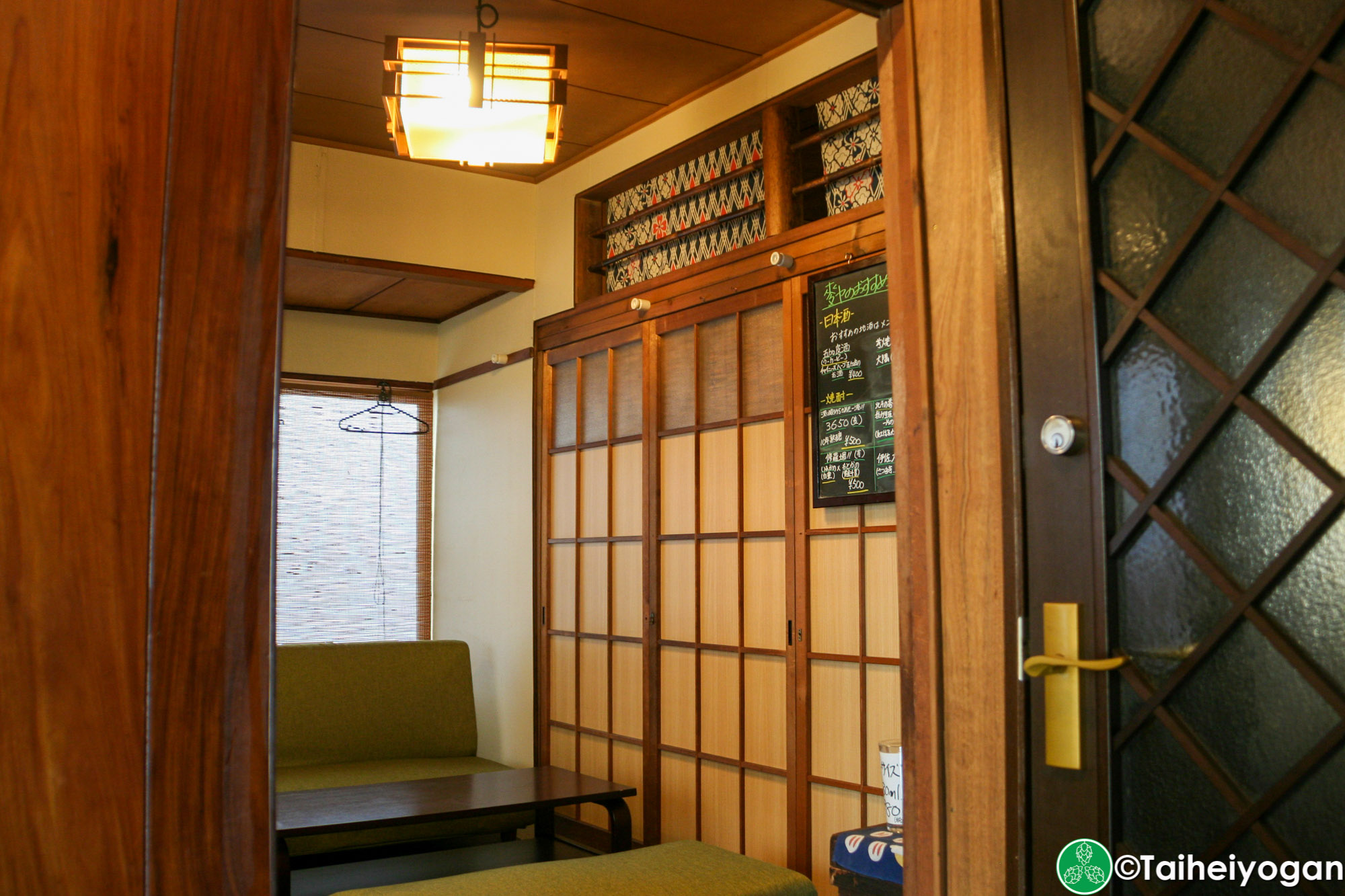 KINGPELICAN BEER STAND 麥ヤ・KINGPELICAN BEER STAND Mugiya - Interior - 2F Table Seating