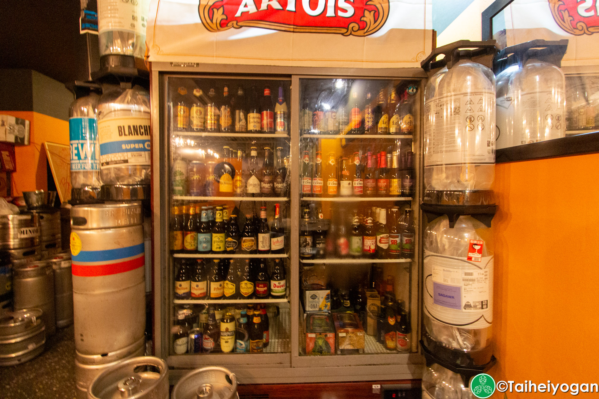Maison de Biere - Interior - Bottled Craft Beer