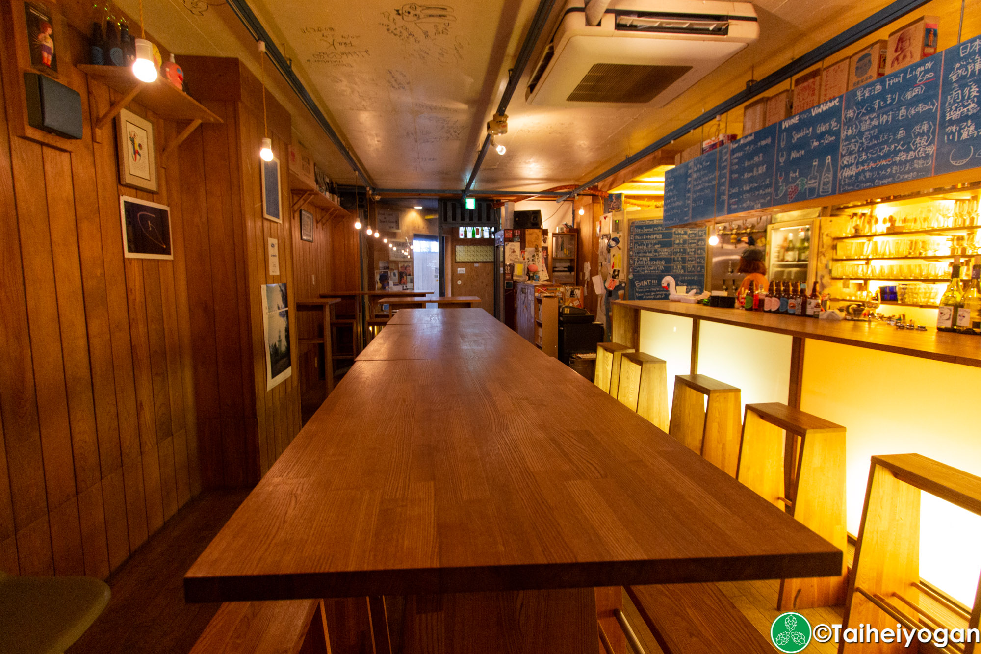 Melobar - Interior - Table Seating